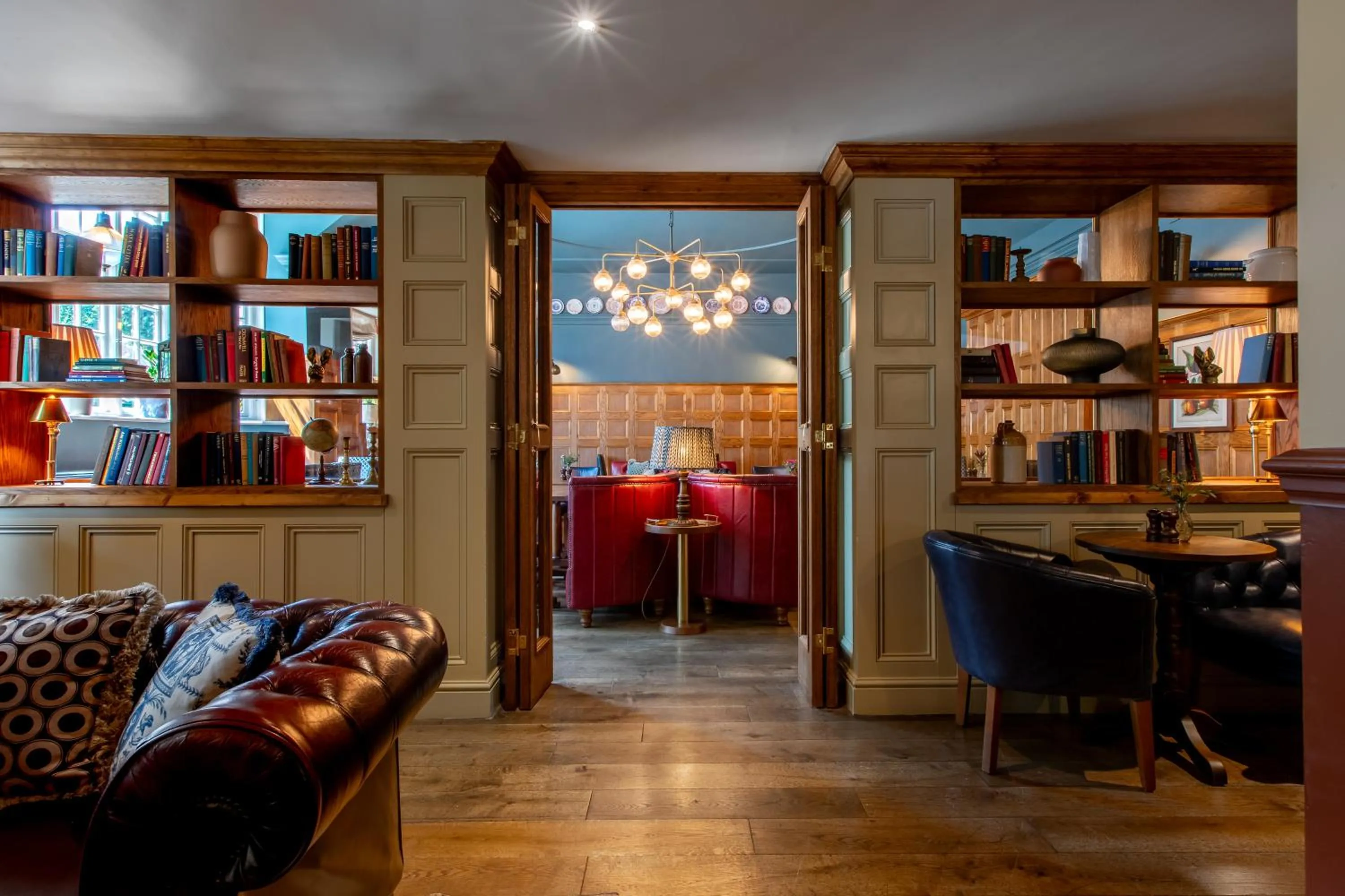 Restaurant/places to eat in Red Lion Hotel