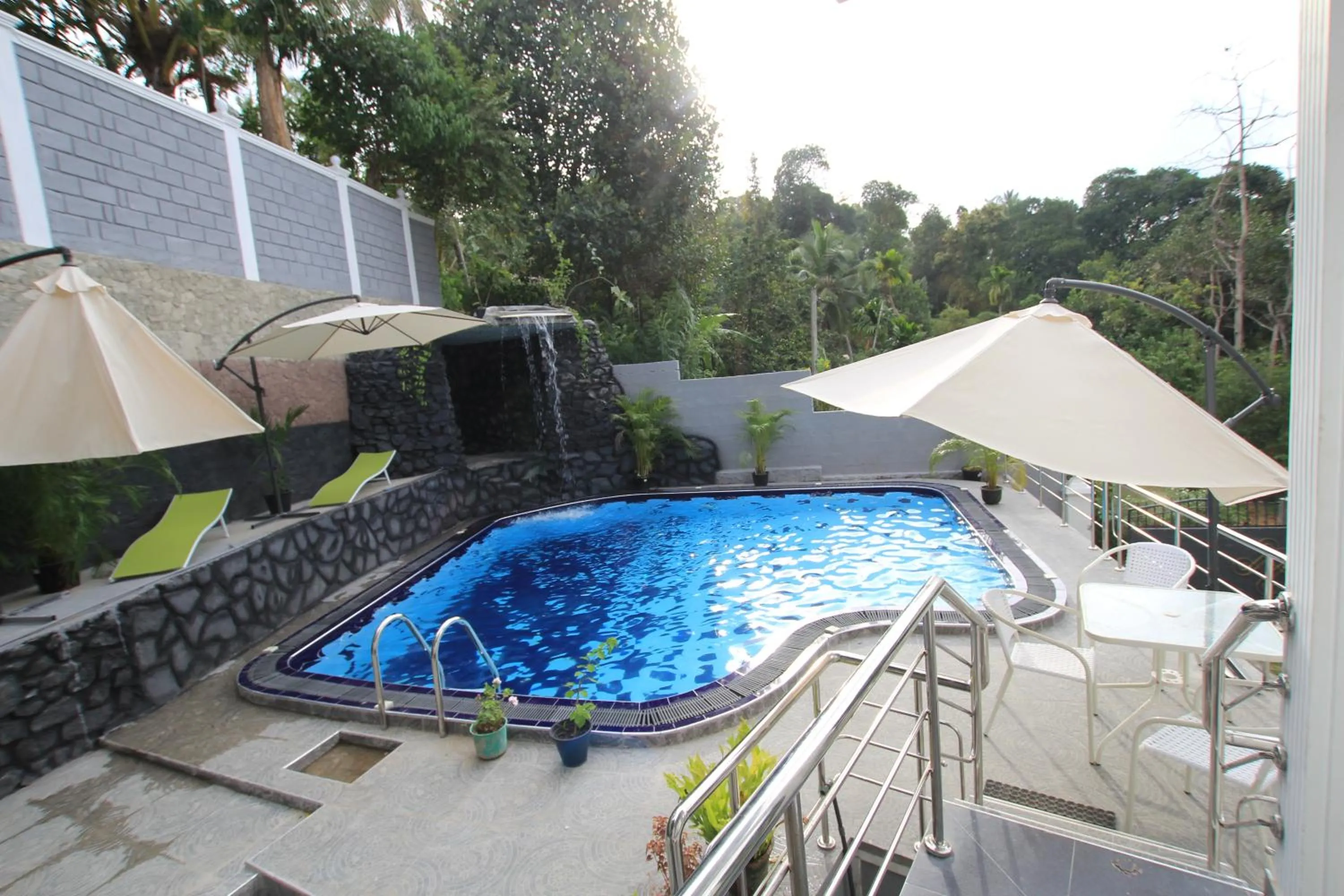 Swimming pool in Ayaana Boutique Hotel