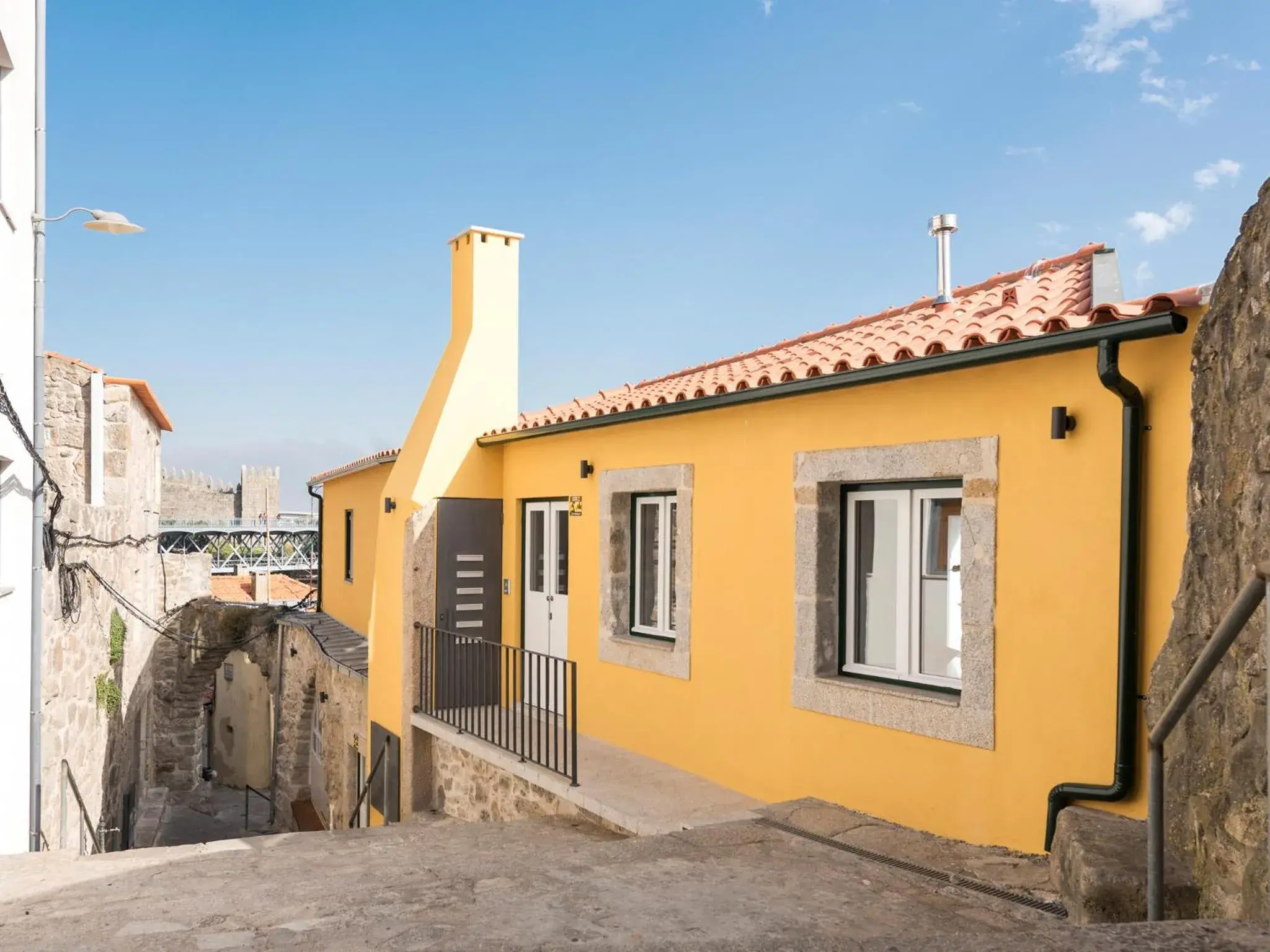 Two-Bedroom Apartment with Balcony in Arco Apartments Two-Bedroom Apartment with Balcony in Arco Apartments