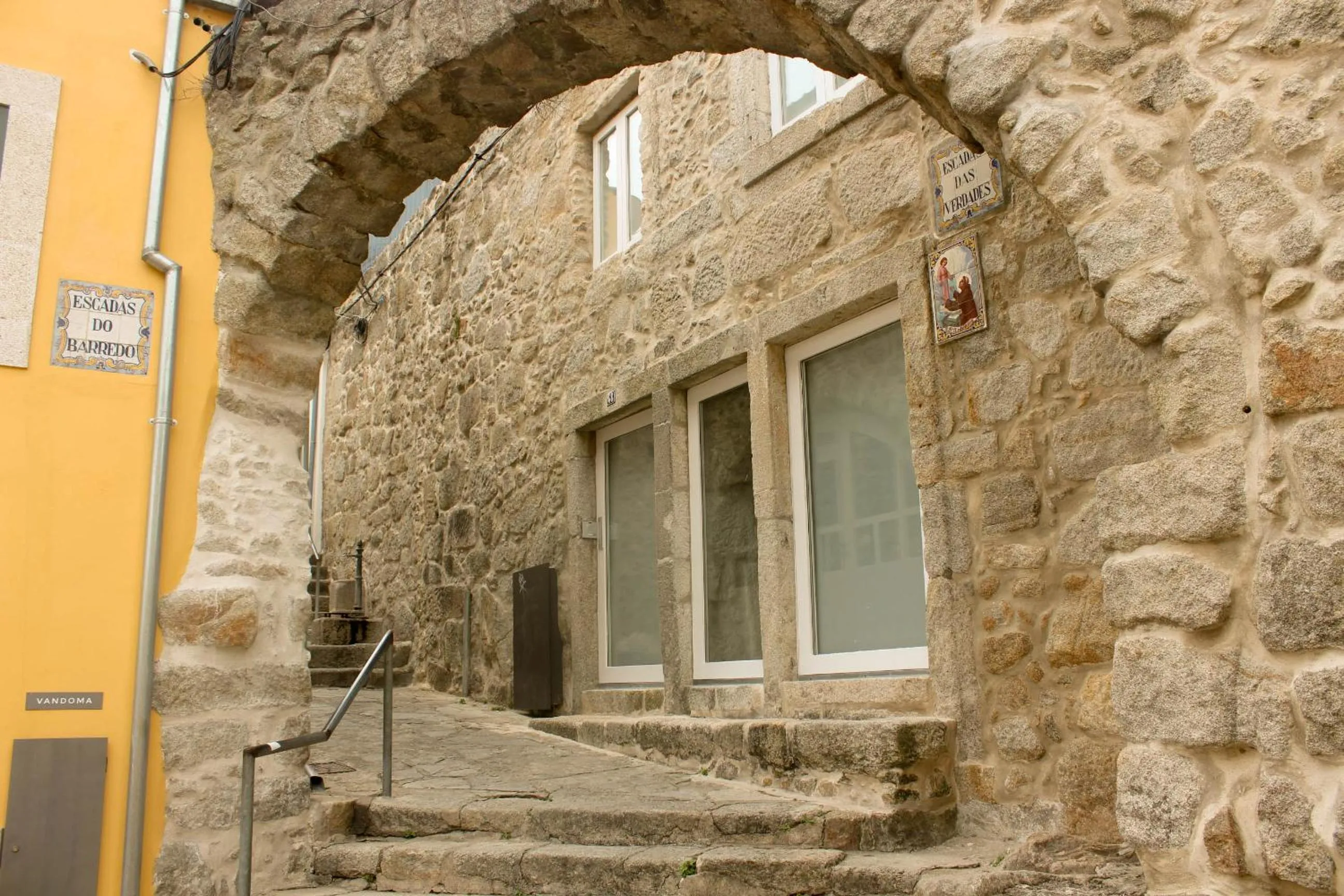 Street view in Arco Apartments