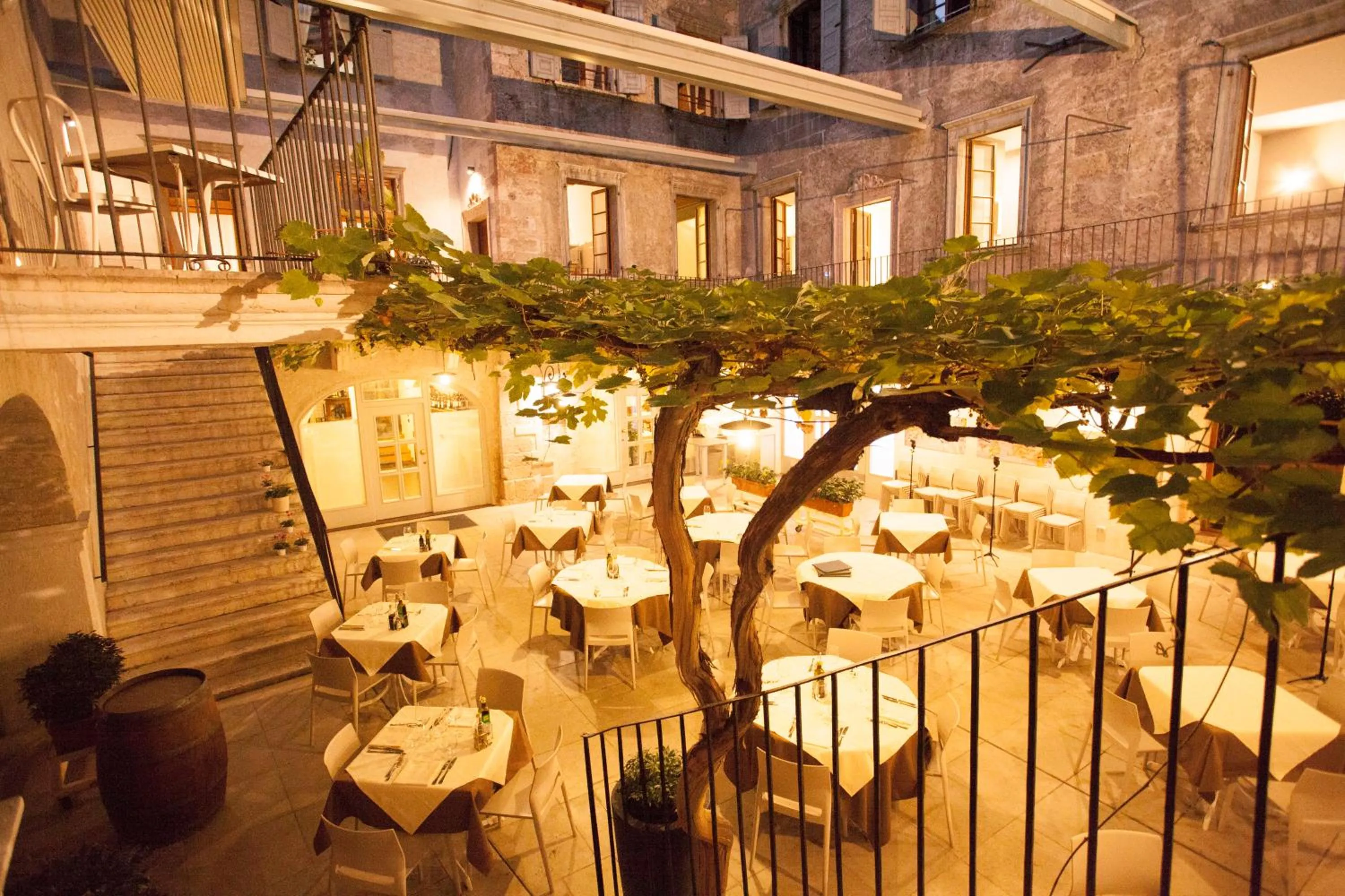 Restaurant/places to eat in Casa Alla Lega