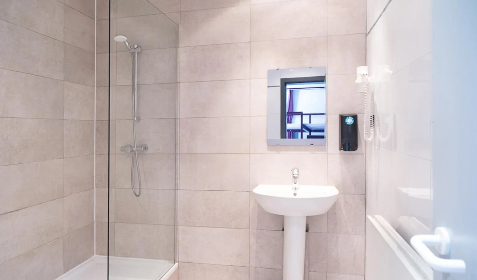 Bathroom in Safestay Brussels Grand Place