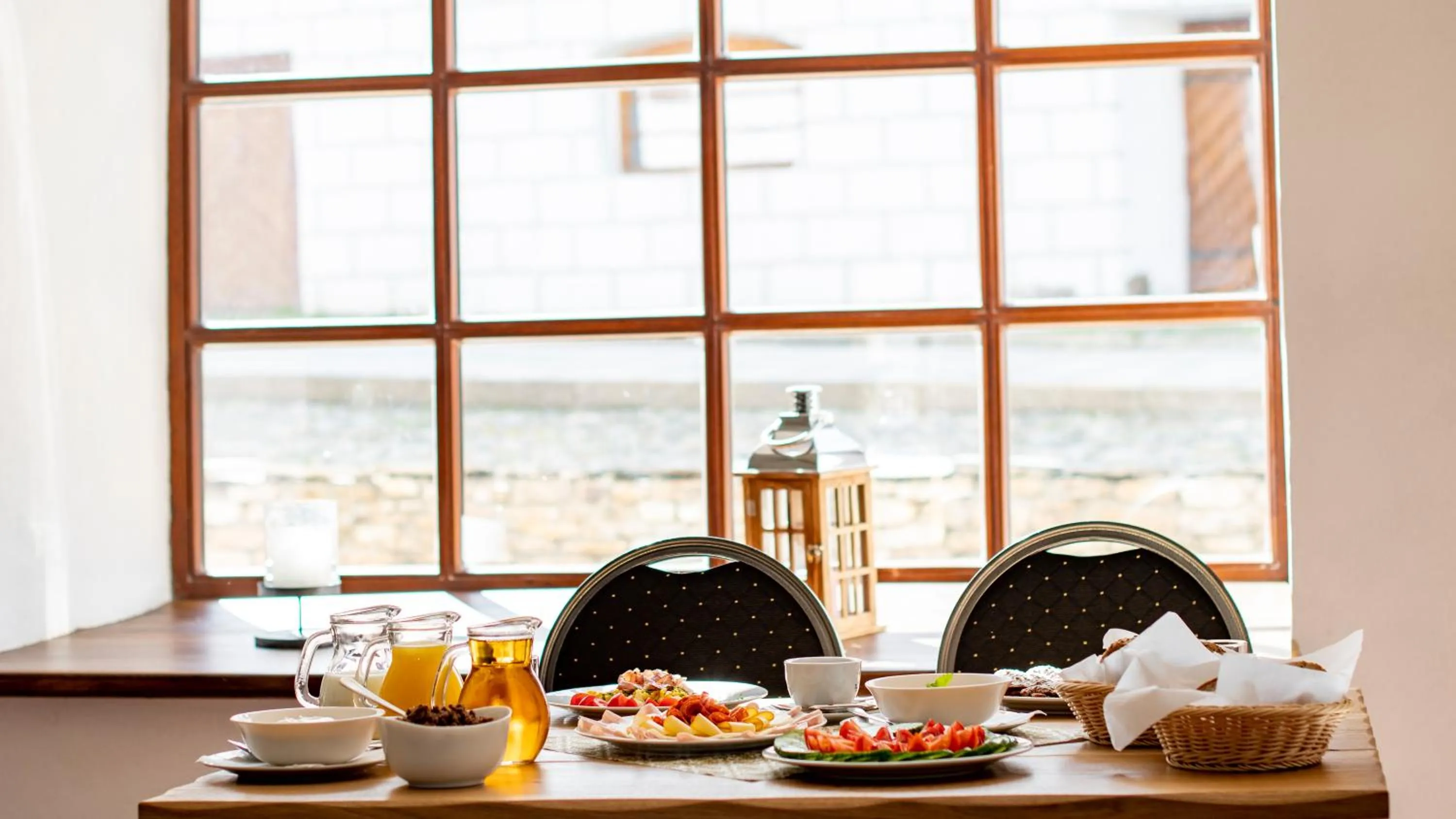Continental breakfast in zámek Kolštejn - hotel Chateau Goldenstein