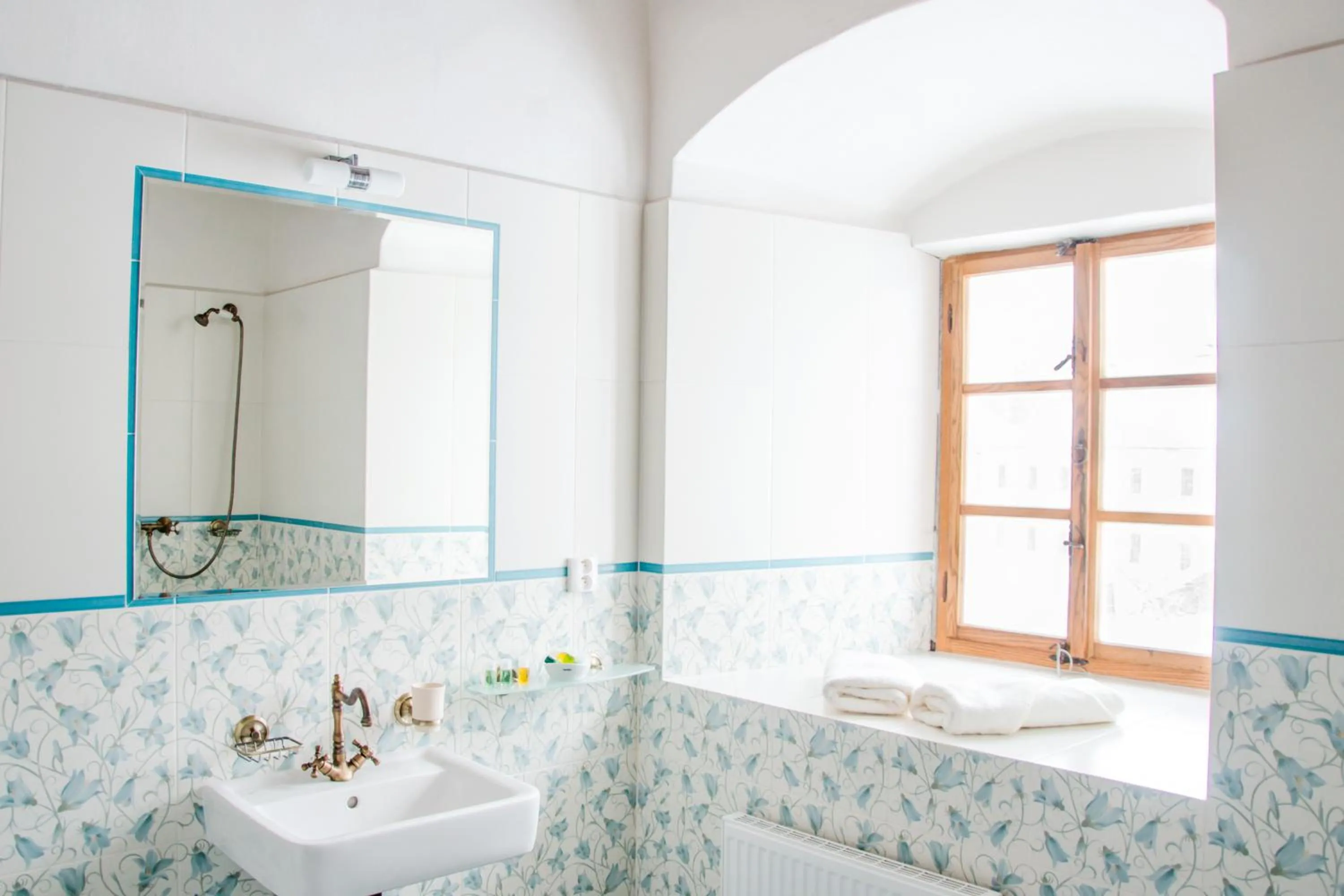 Bathroom in zámek Kolštejn - hotel Chateau Goldenstein