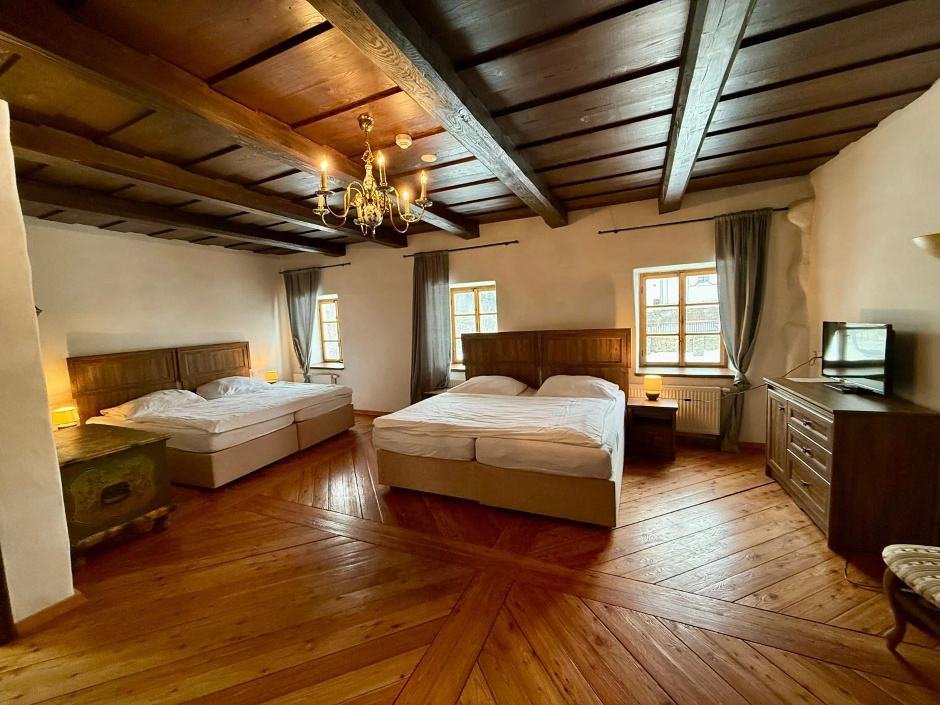 Bed in zámek Kolštejn - hotel Chateau Goldenstein