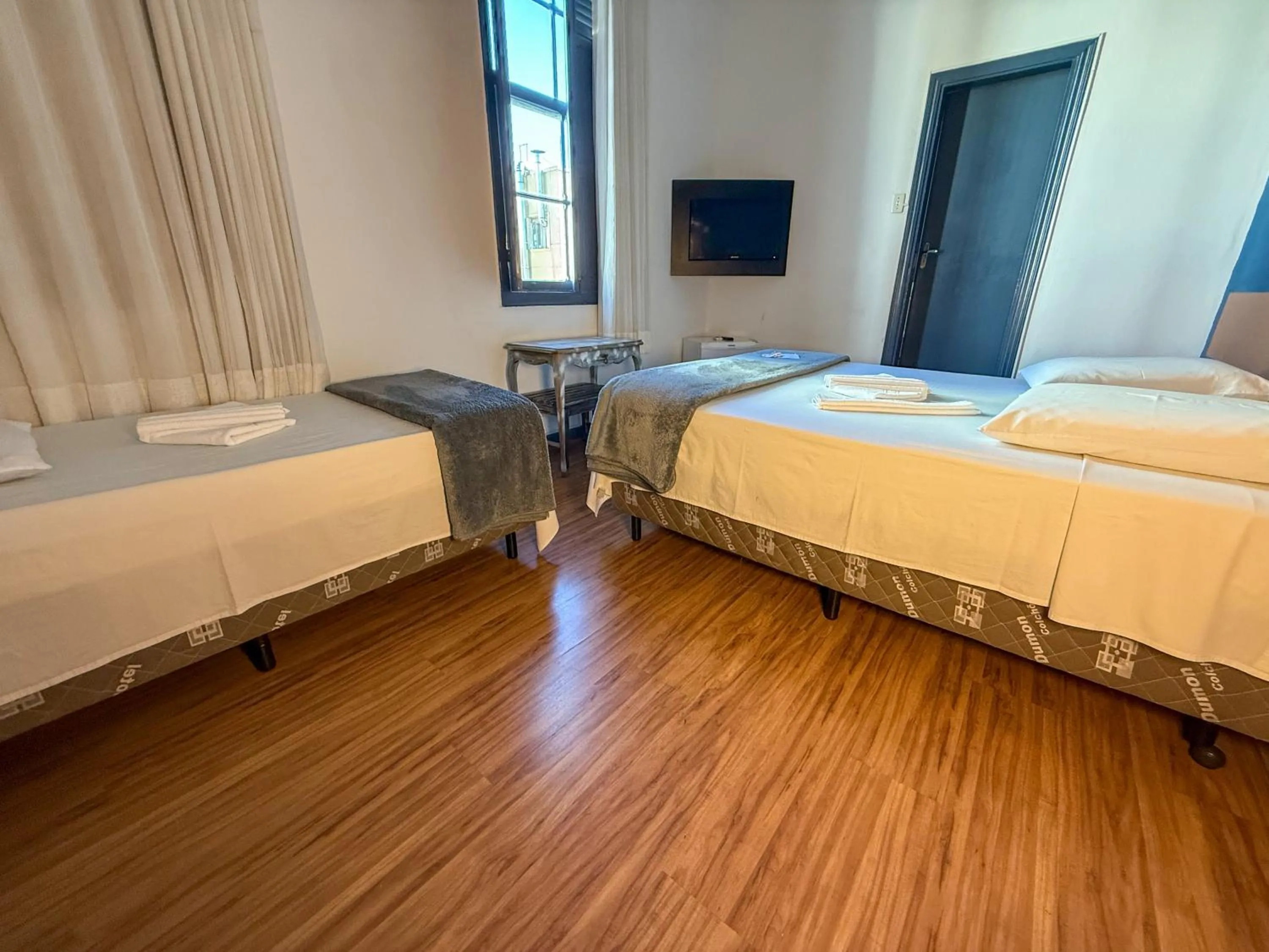 Bedroom, Bed in MOVA Hotel D'oeste - Localizado em frente a Praça Principal da Cidade, na área Central - Pé na Praça