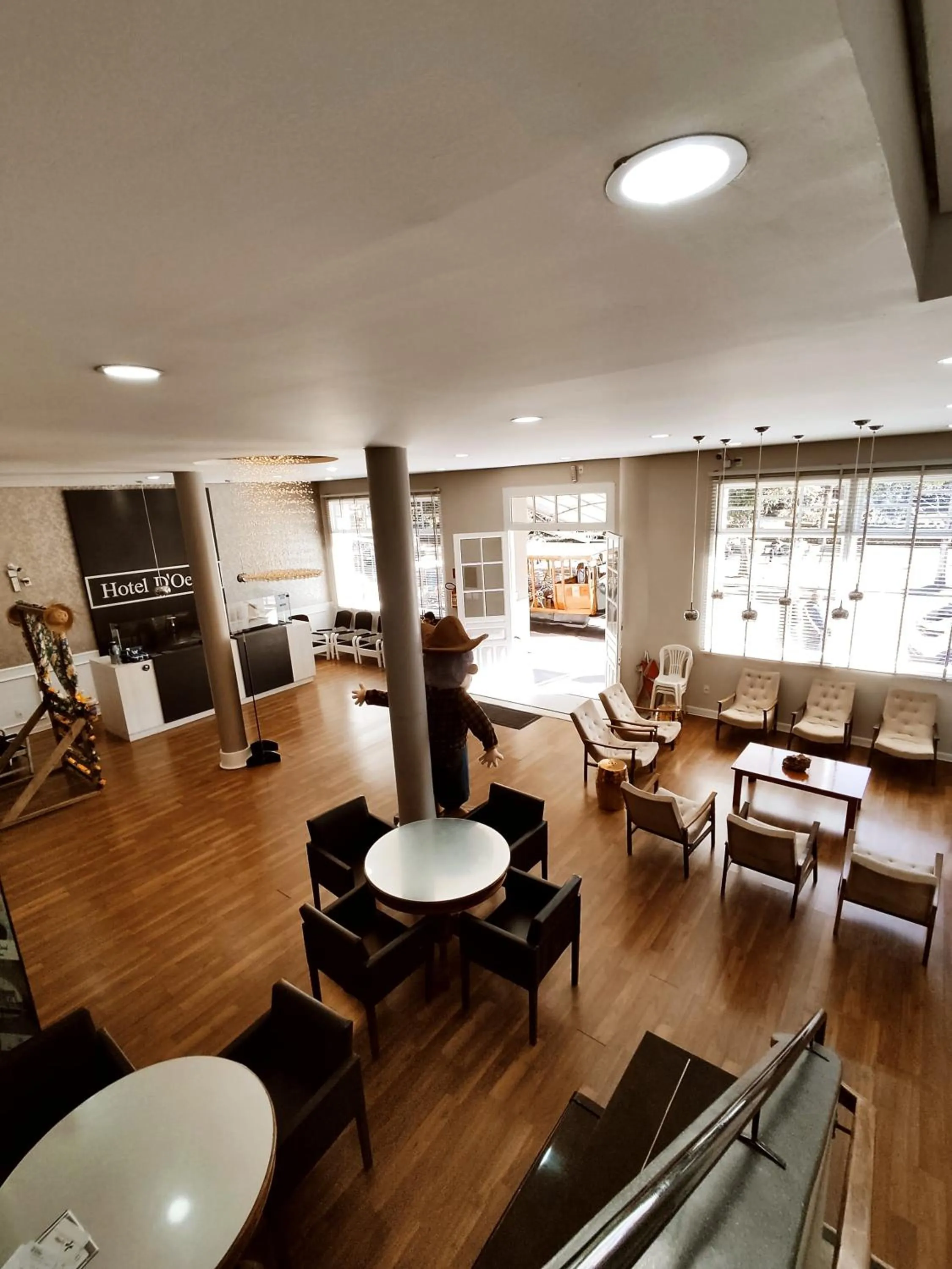 Lobby or reception in MOVA Hotel D'oeste - Localizado em frente a Praça Principal da Cidade, na área Central - Pé na Praça