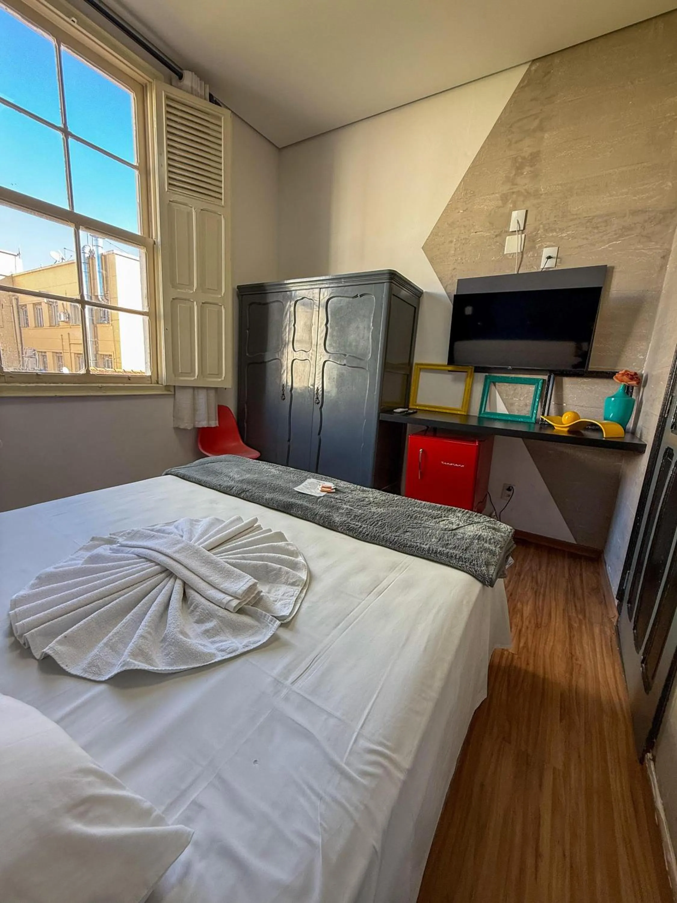 Bedroom, Bed in MOVA Hotel D'oeste - Localizado em frente a Praça Principal da Cidade, na área Central - Pé na Praça