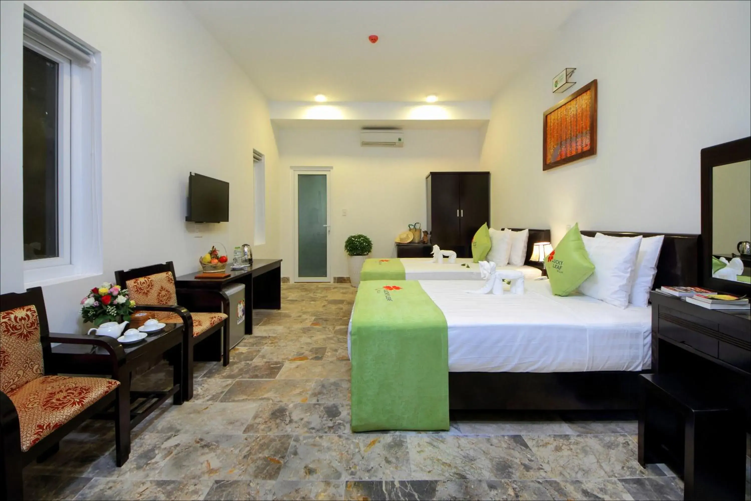 Triple Room with Pool View in Lucky Leaf Hoian Villa Triple Room with Pool View in Lucky Leaf Hoian Villa