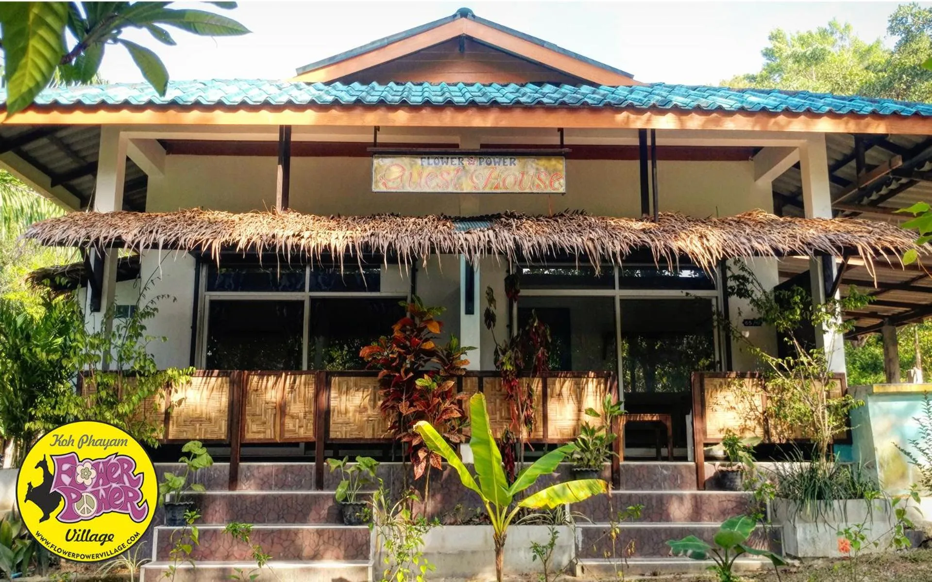 Facade/entrance in Flower Power Farm Village