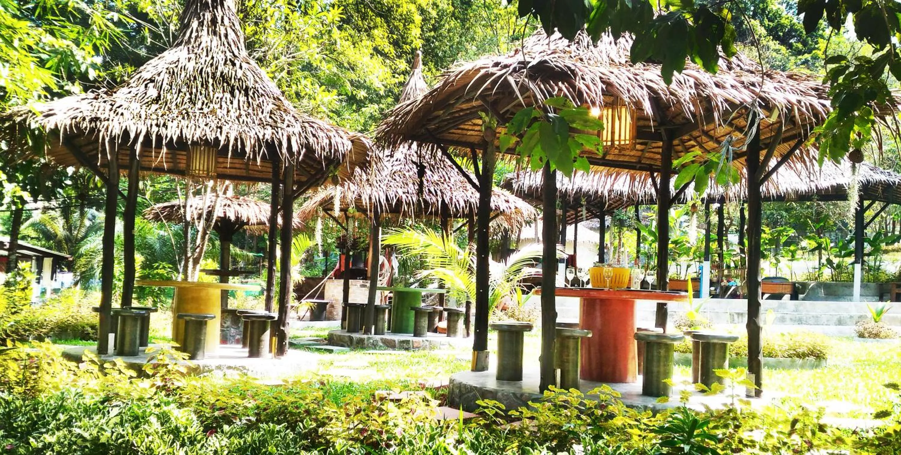 BBQ facilities in Flower Power Farm Village