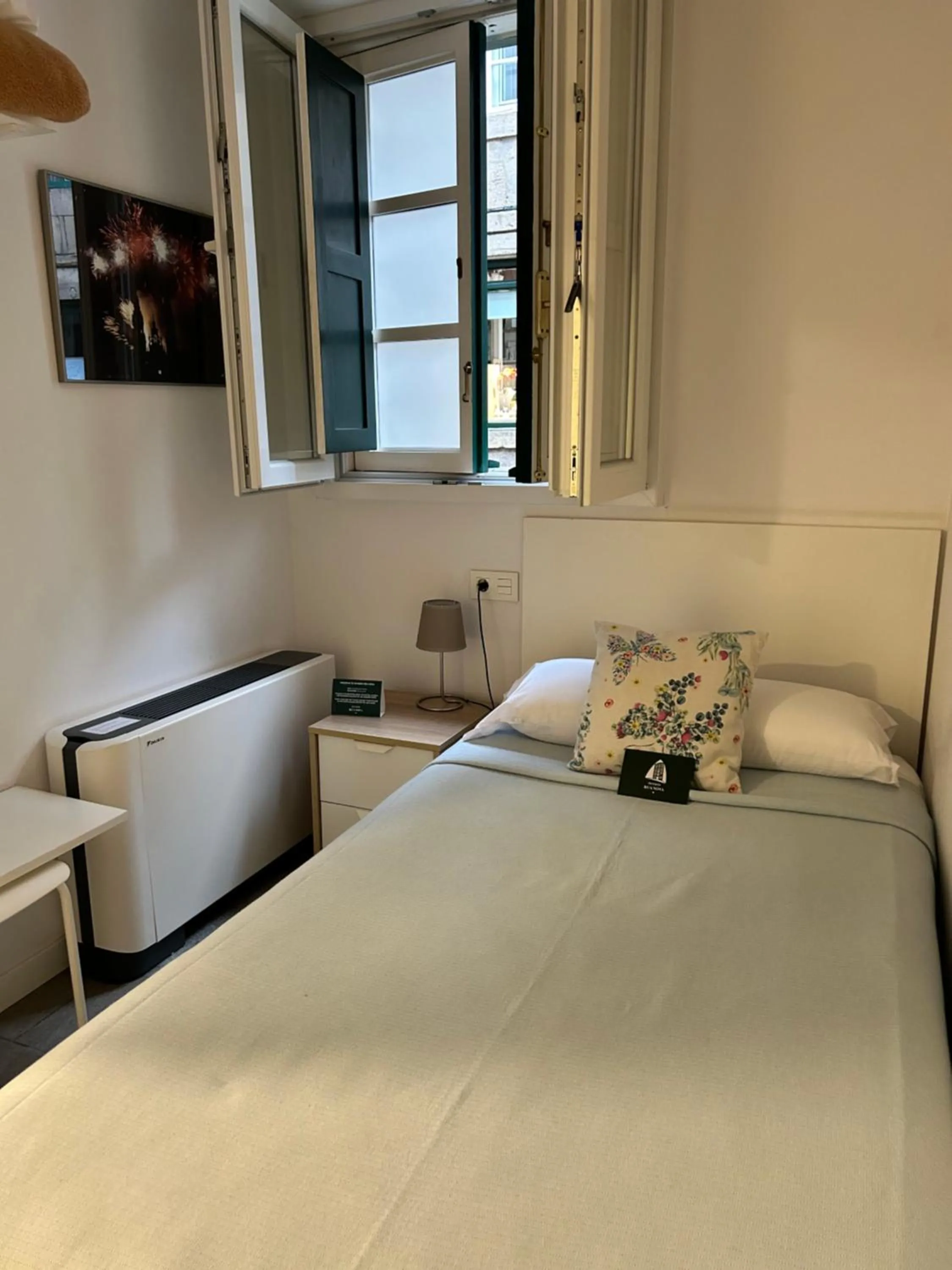 Bed in Pensión Rua Nova