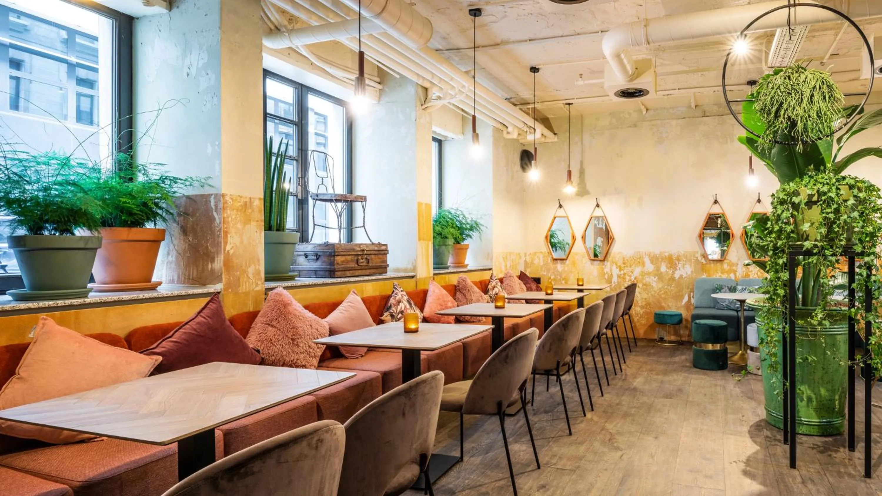 Restaurant/places to eat in Hotel Indigo Brussels - City by IHG