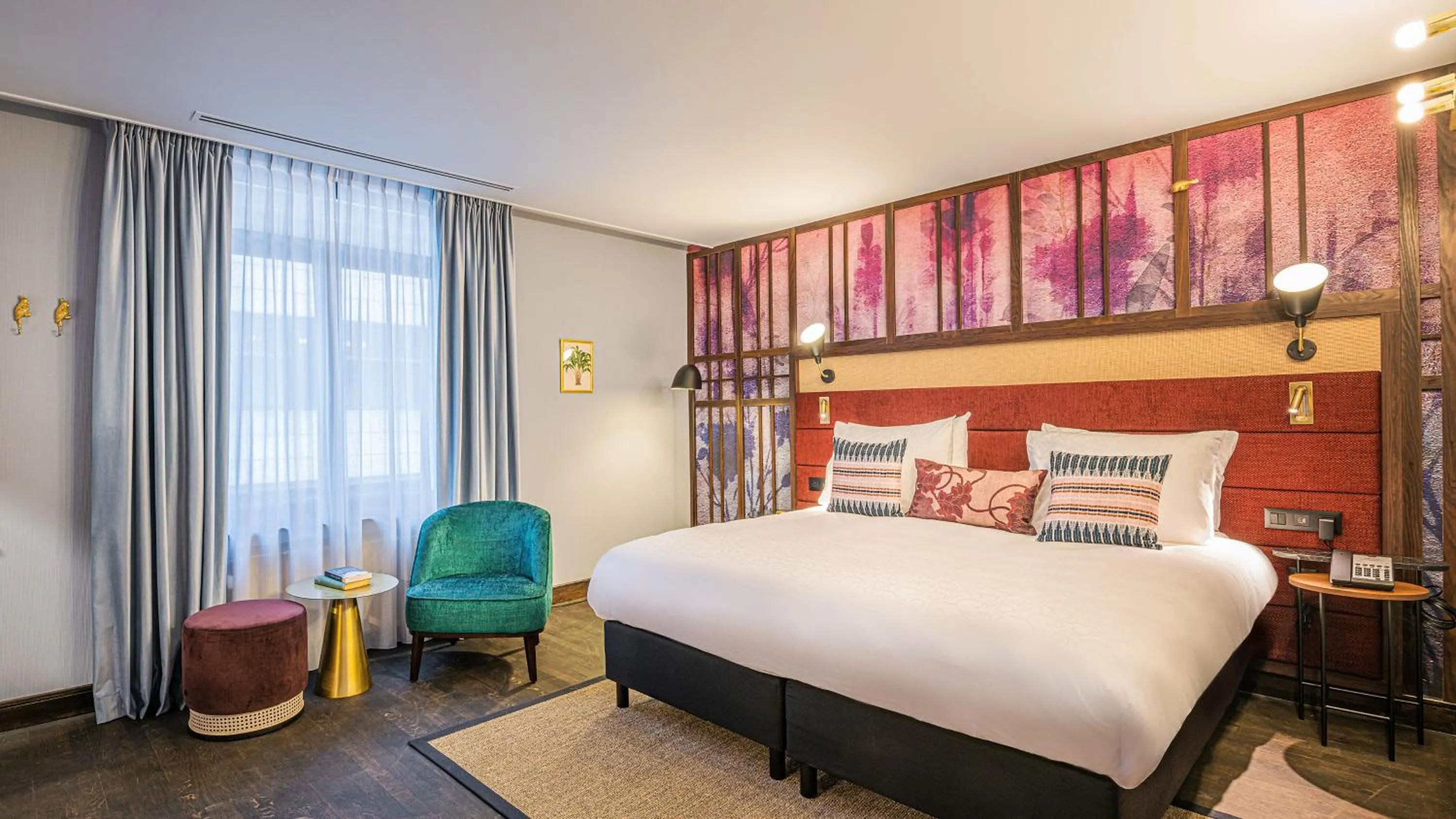 Photo of the whole room, Bed in Hotel Indigo Brussels - City by IHG