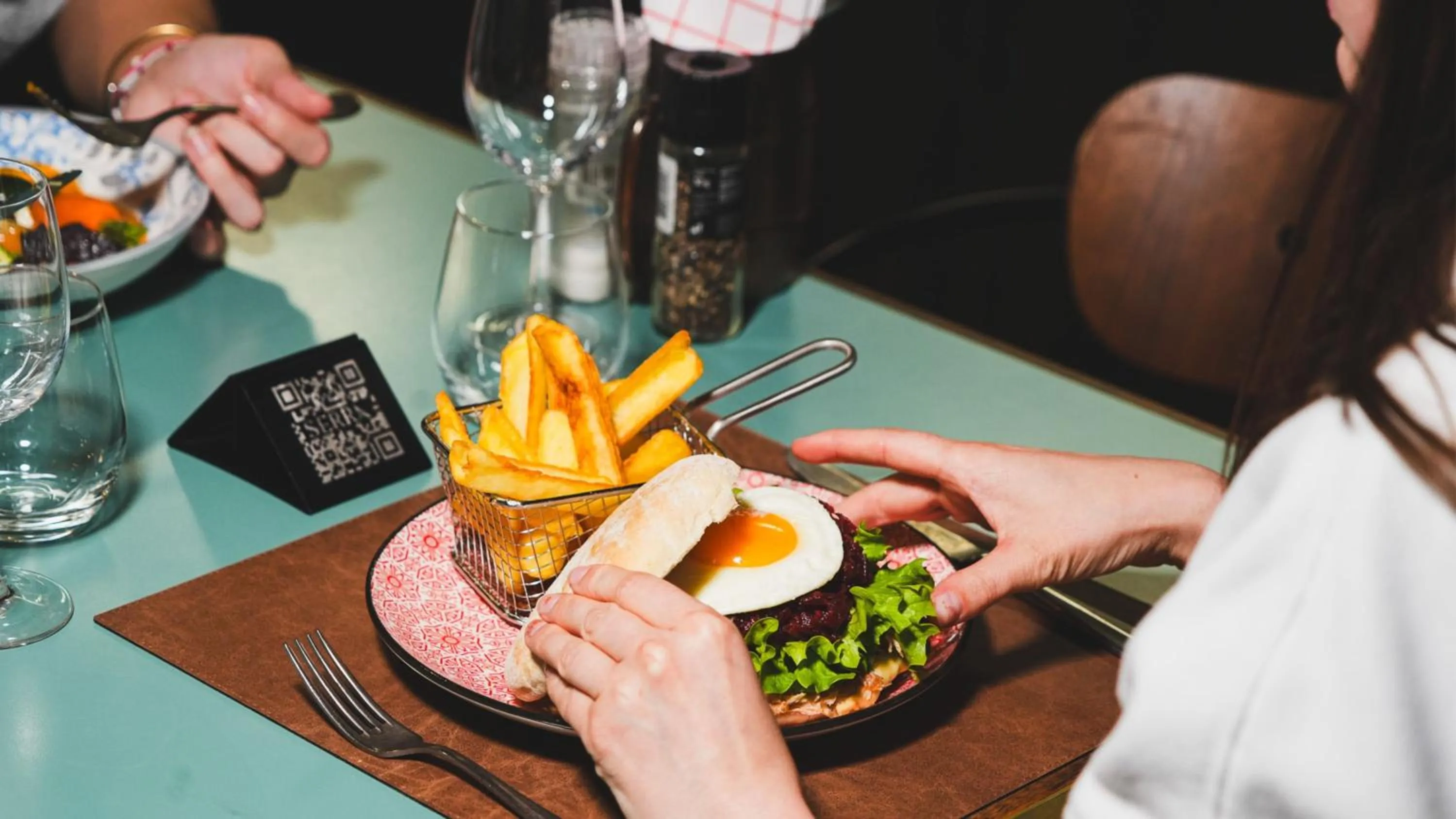 Restaurant/places to eat in Hotel Indigo Brussels - City by IHG