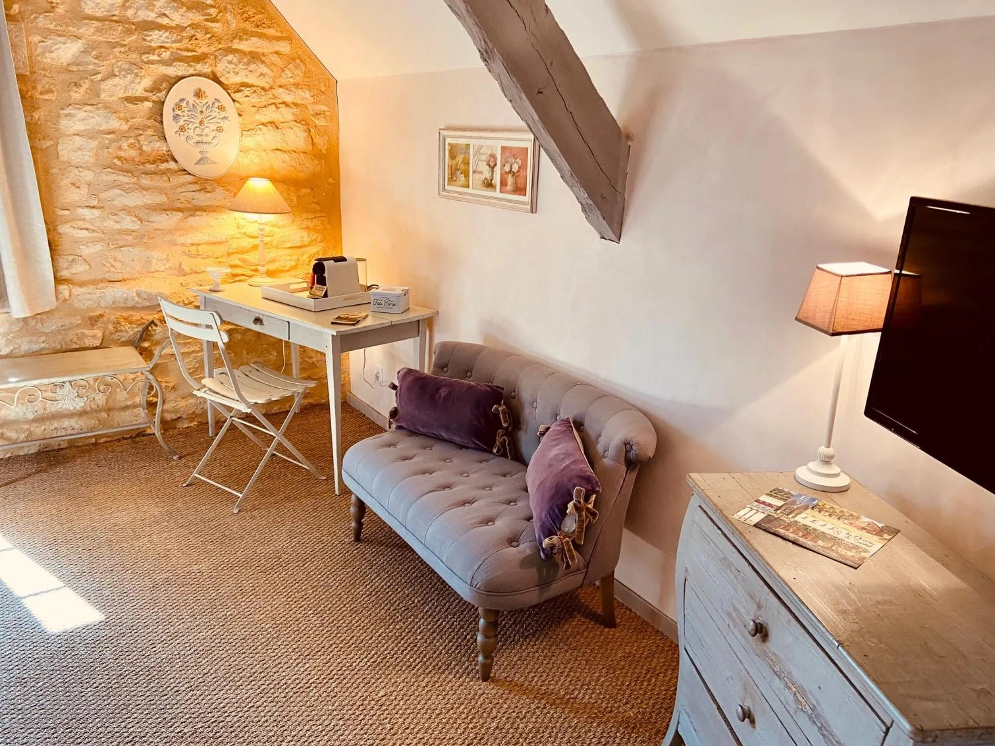 Photo of the whole room in La Closerie de Sarlat Maison d hôtes de charme