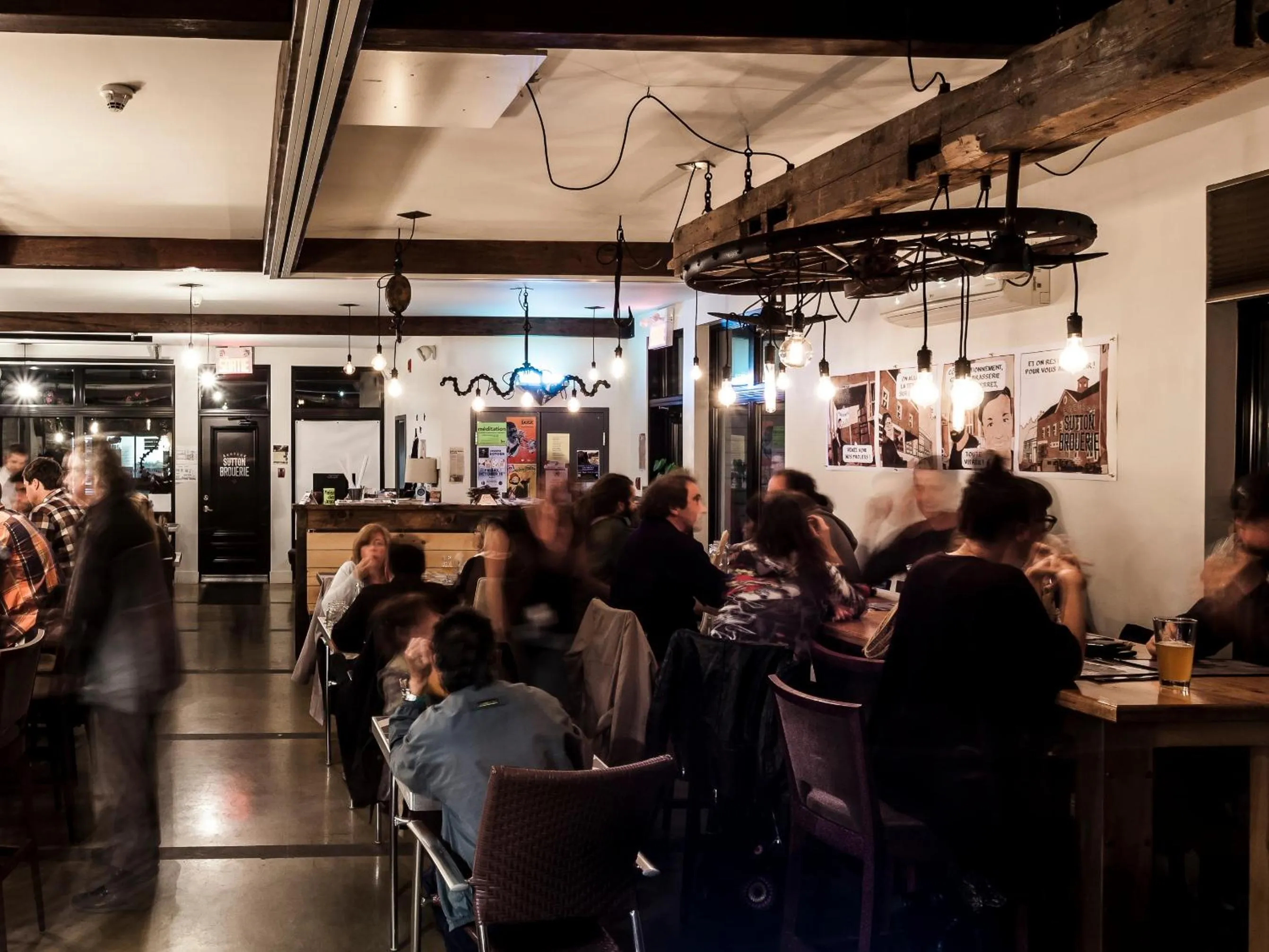 Restaurant/places to eat in Auberge Sutton Brouerie