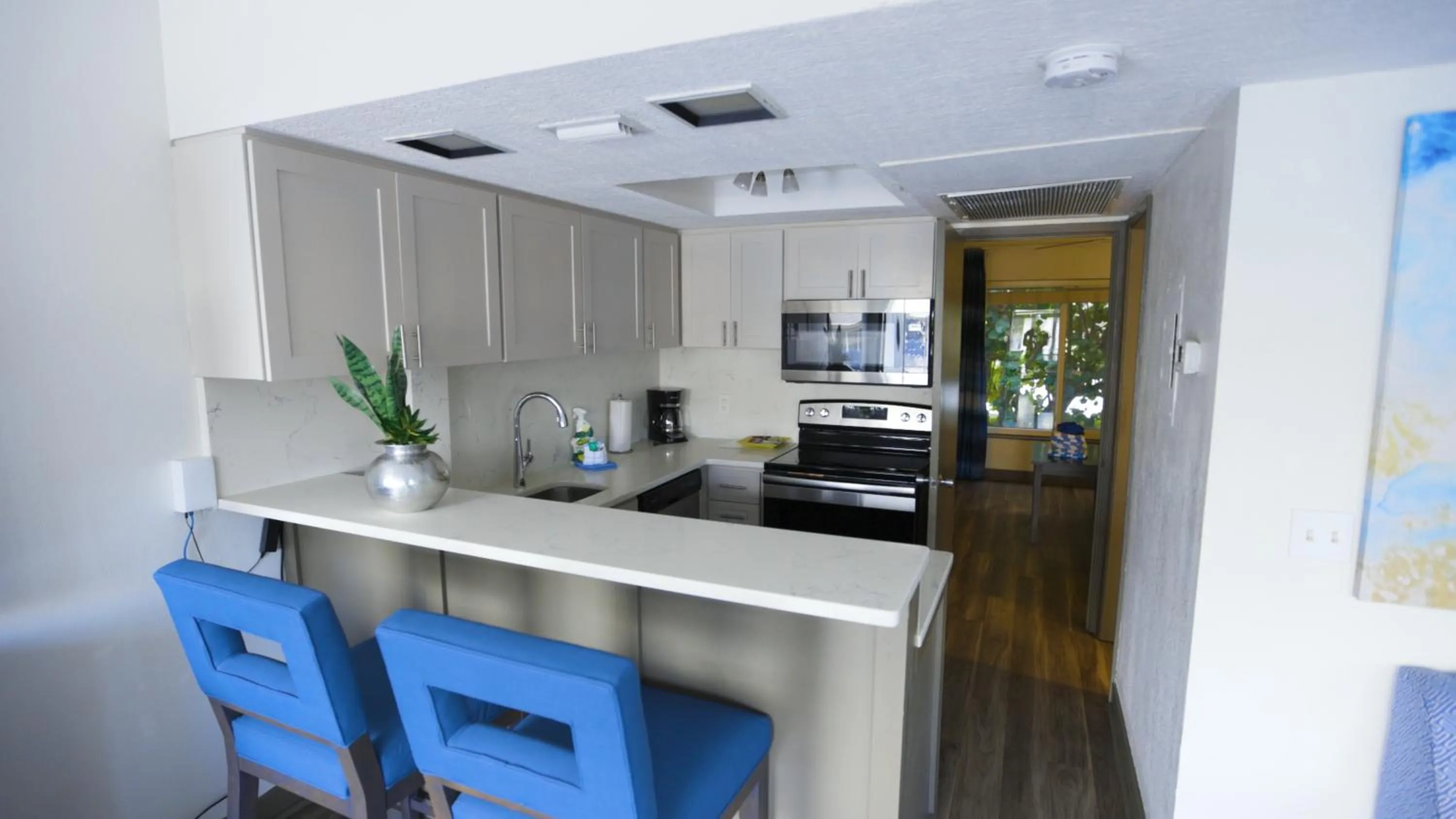 kitchen in The Dover House Resort