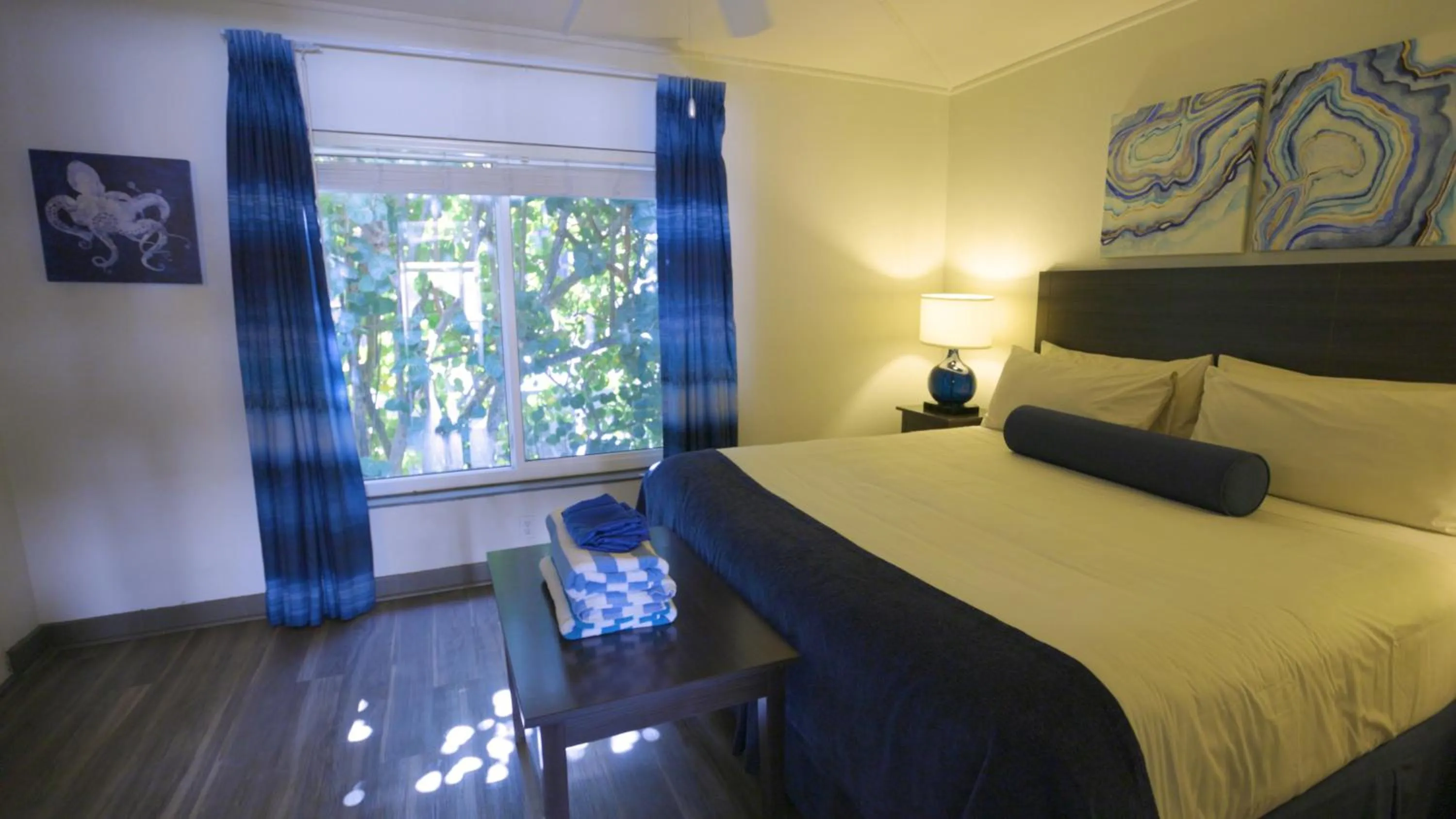 Bedroom, Bed in The Dover House Resort