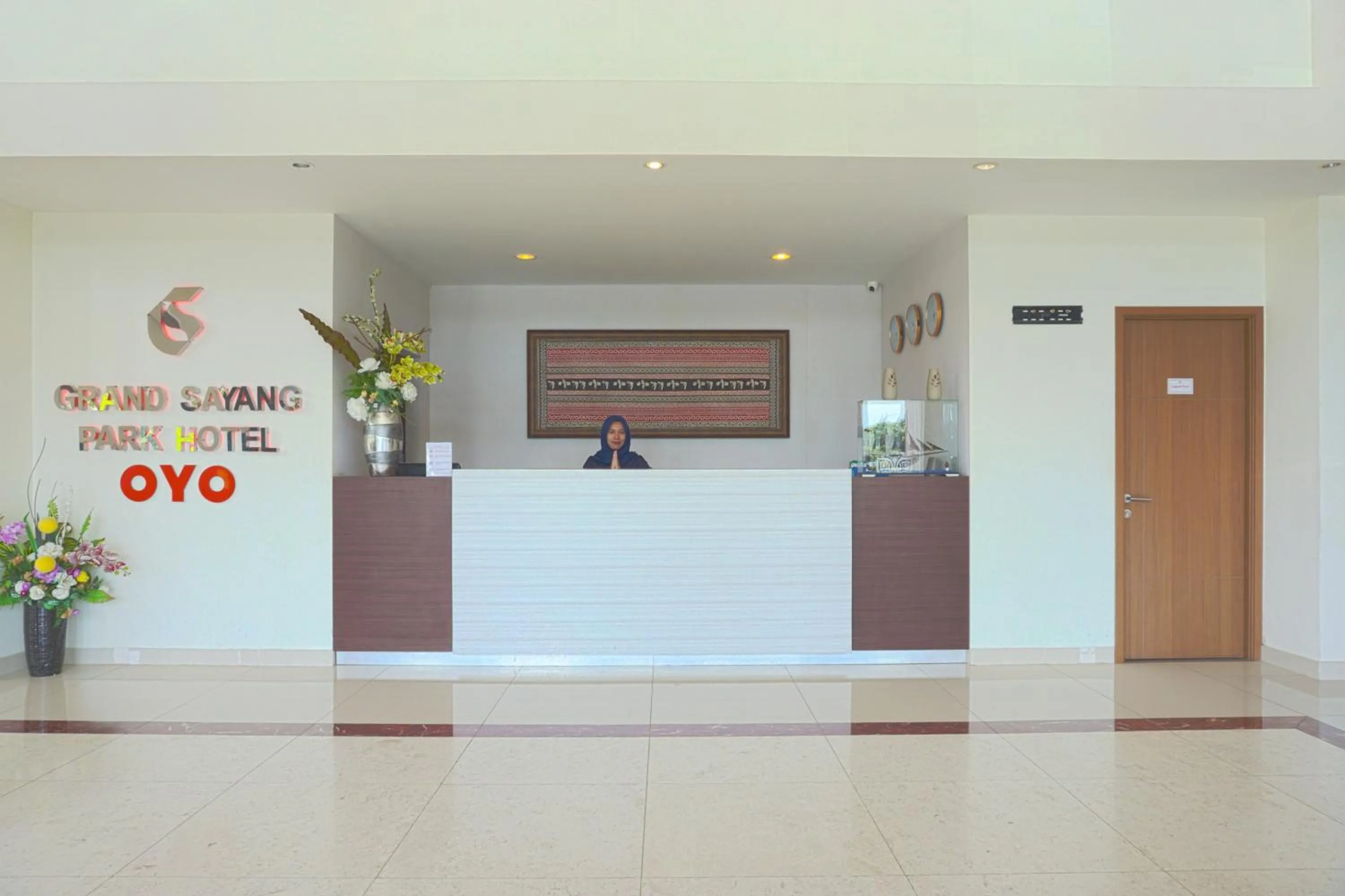 Lobby or reception in Liberta Hotel Grand Sayang Makassar