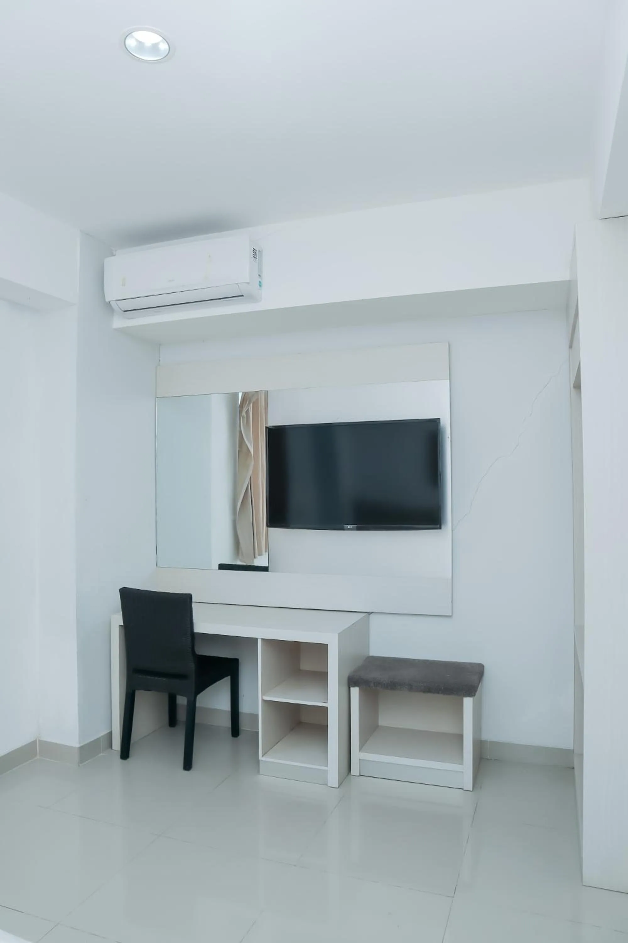 TV and multimedia in Liberta Hotel Grand Sayang Makassar