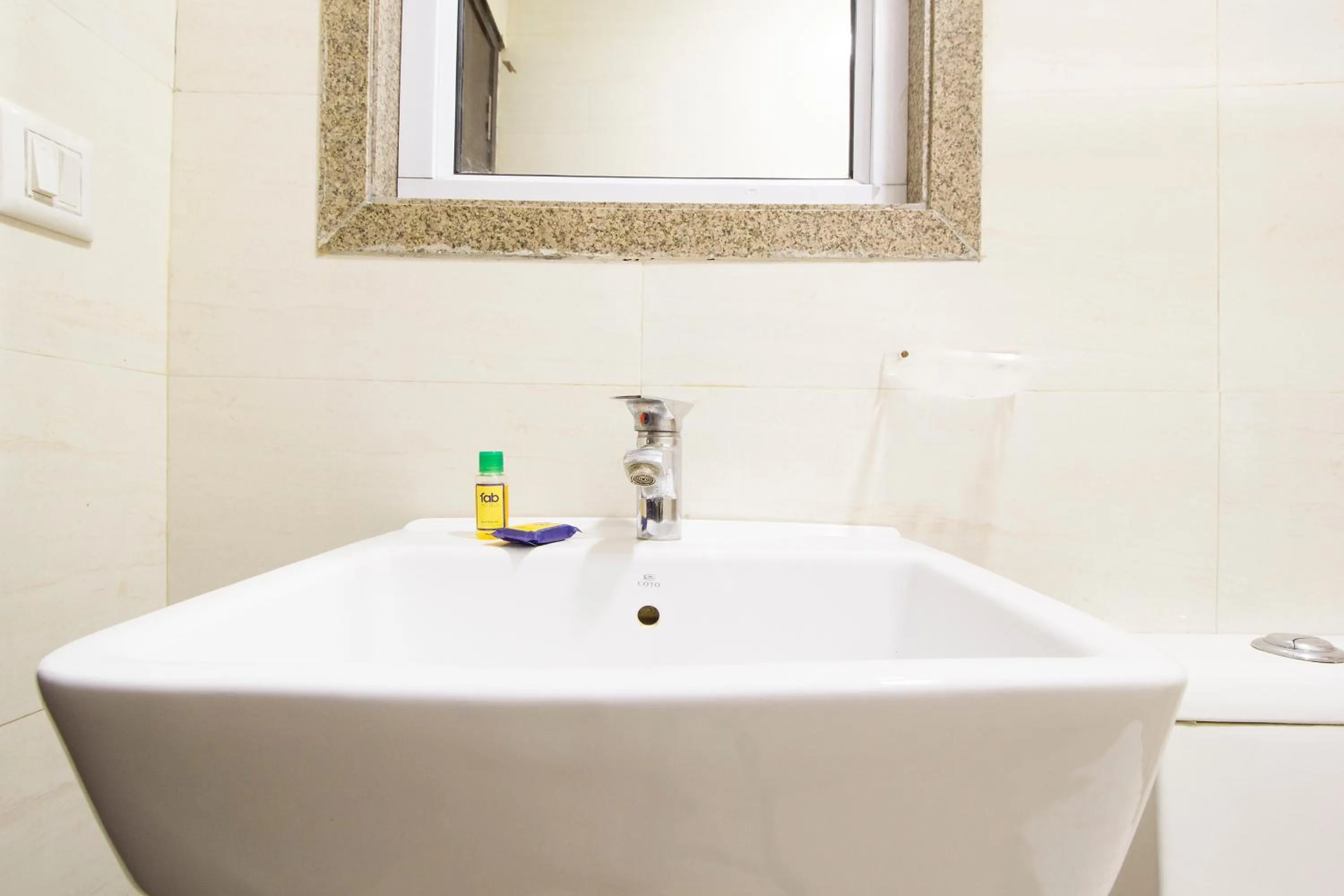 Bathroom in FabExpress Le Continental - Nr New Delhi Railway Station