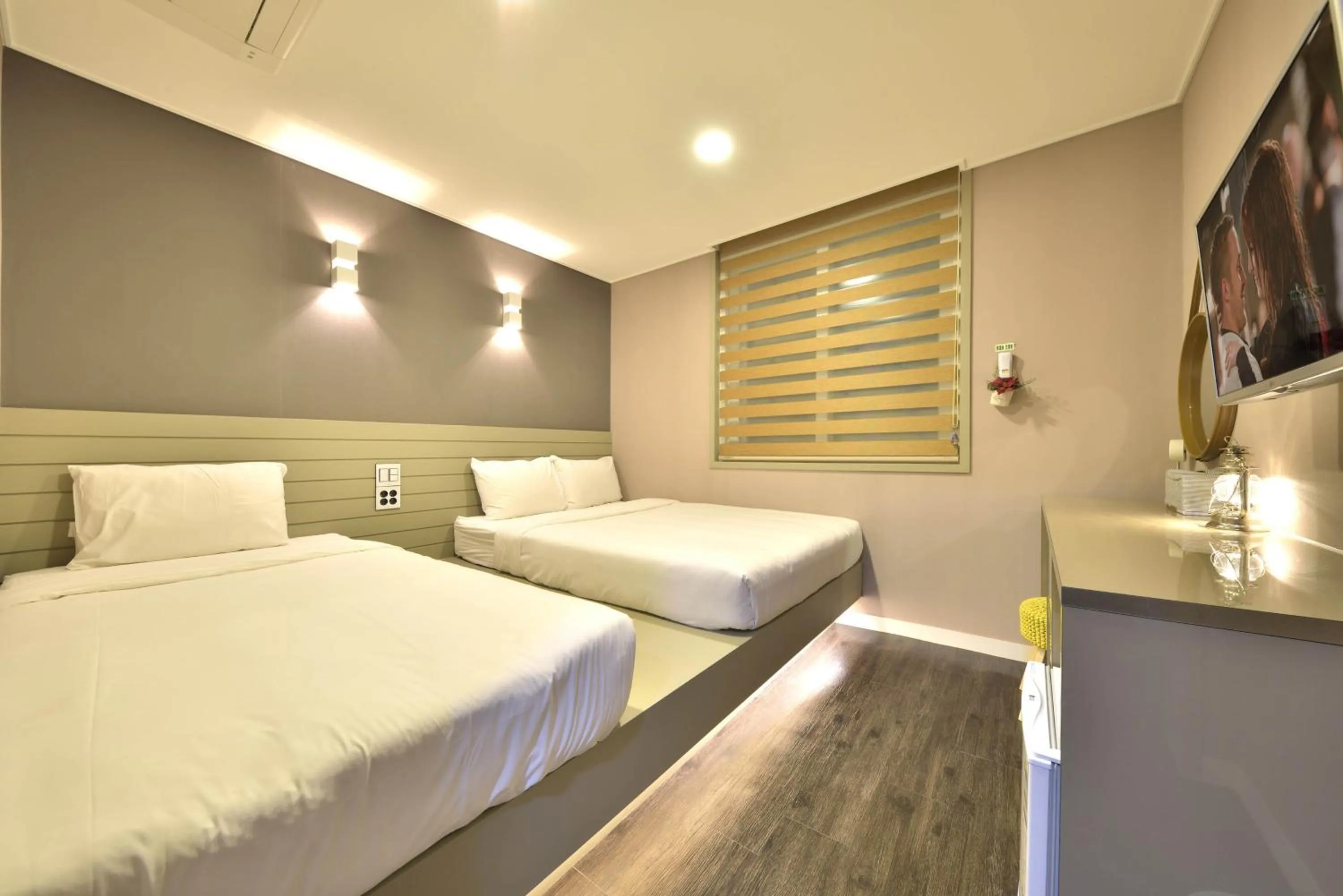 Bedroom, Bed in With U Hotel & Guesthouse