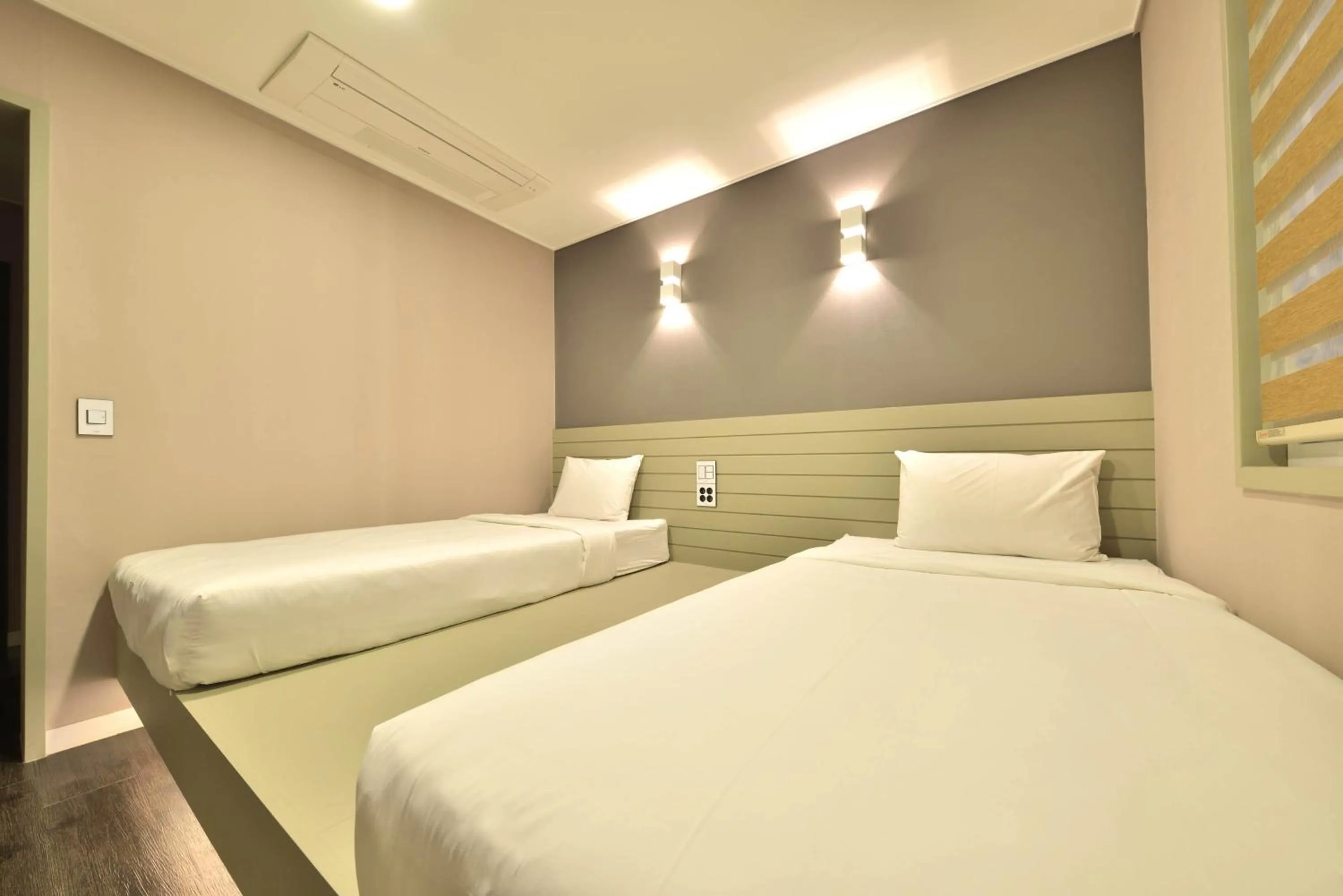 Bedroom, Bed in With U Hotel & Guesthouse