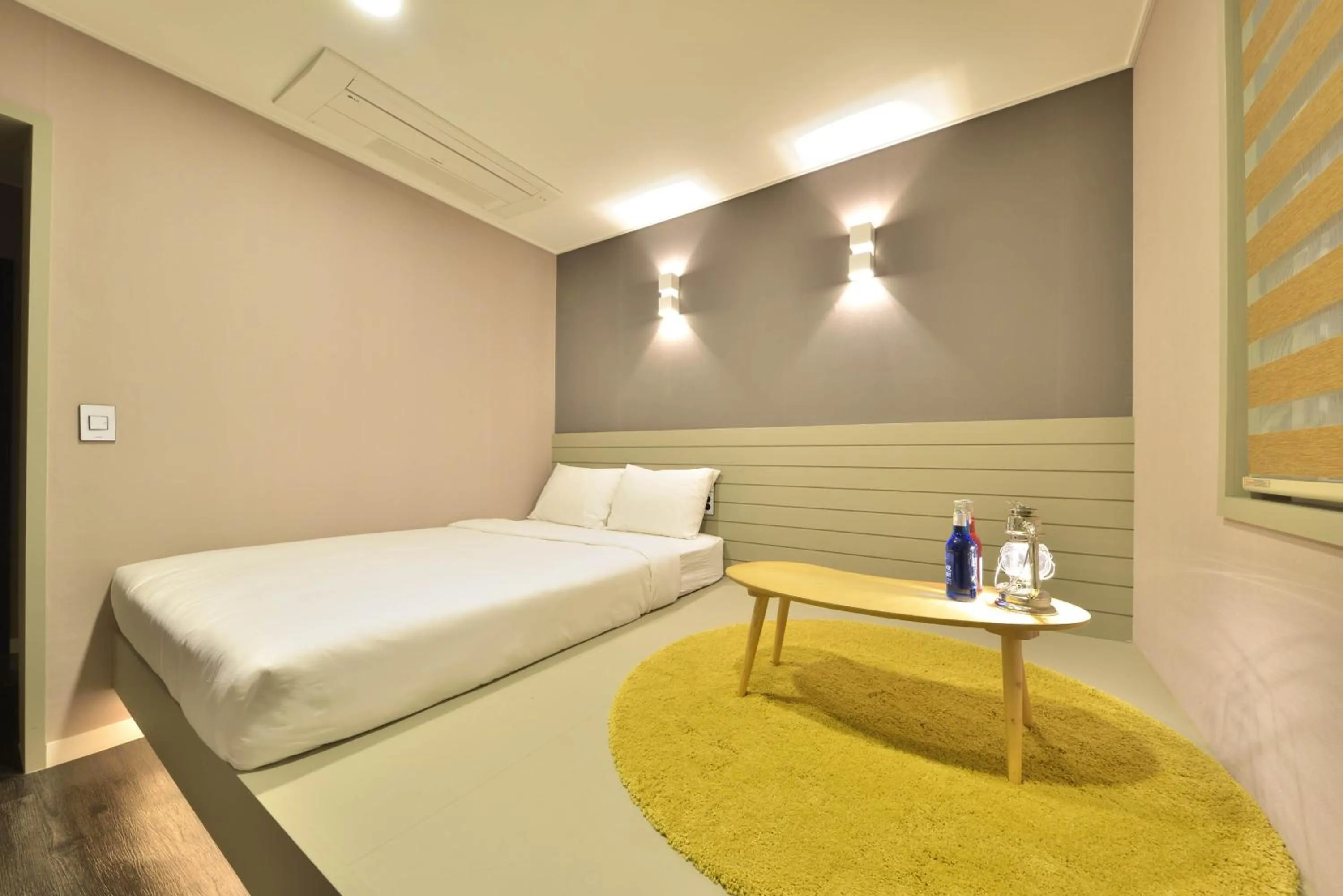 Photo of the whole room, Bed in With U Hotel & Guesthouse