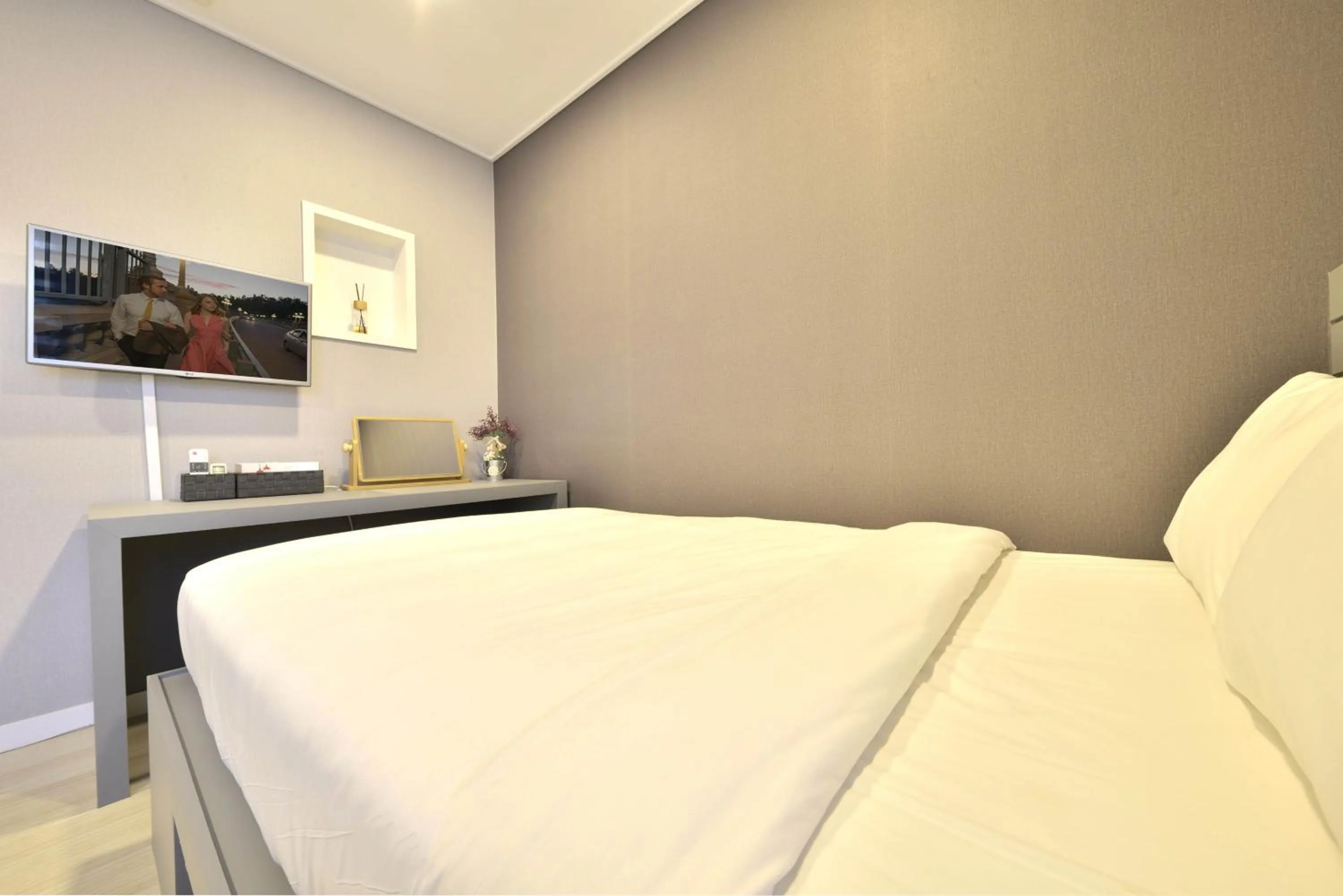 Bedroom, Bed in With U Hotel & Guesthouse