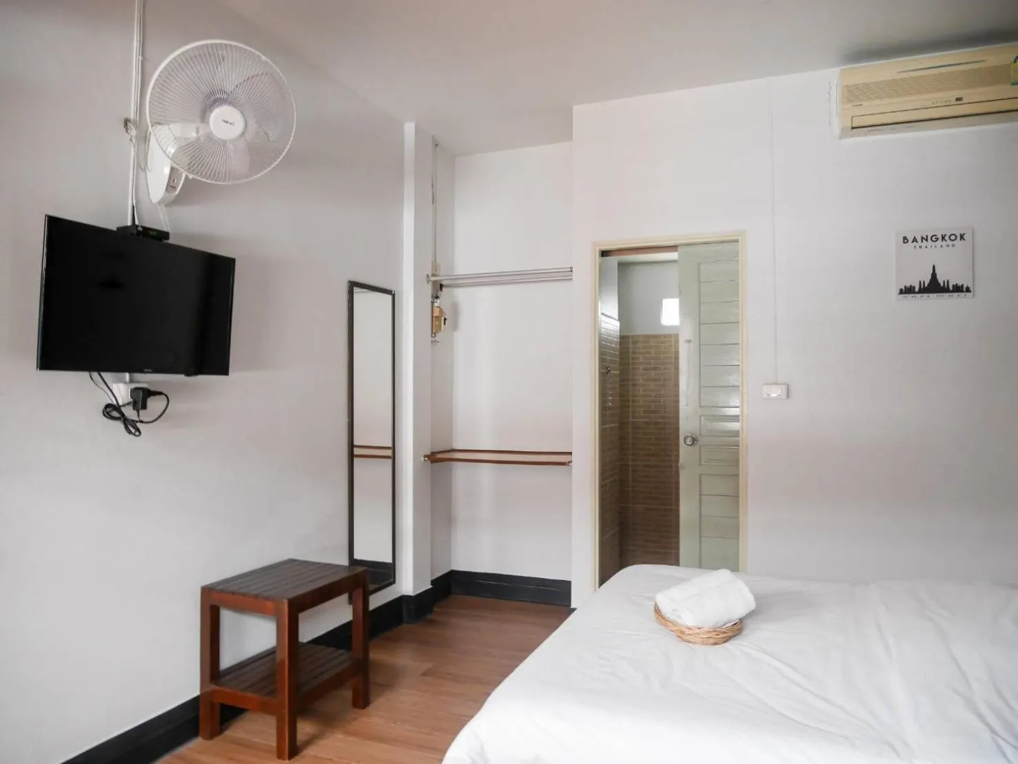 Bedroom in Orchid House