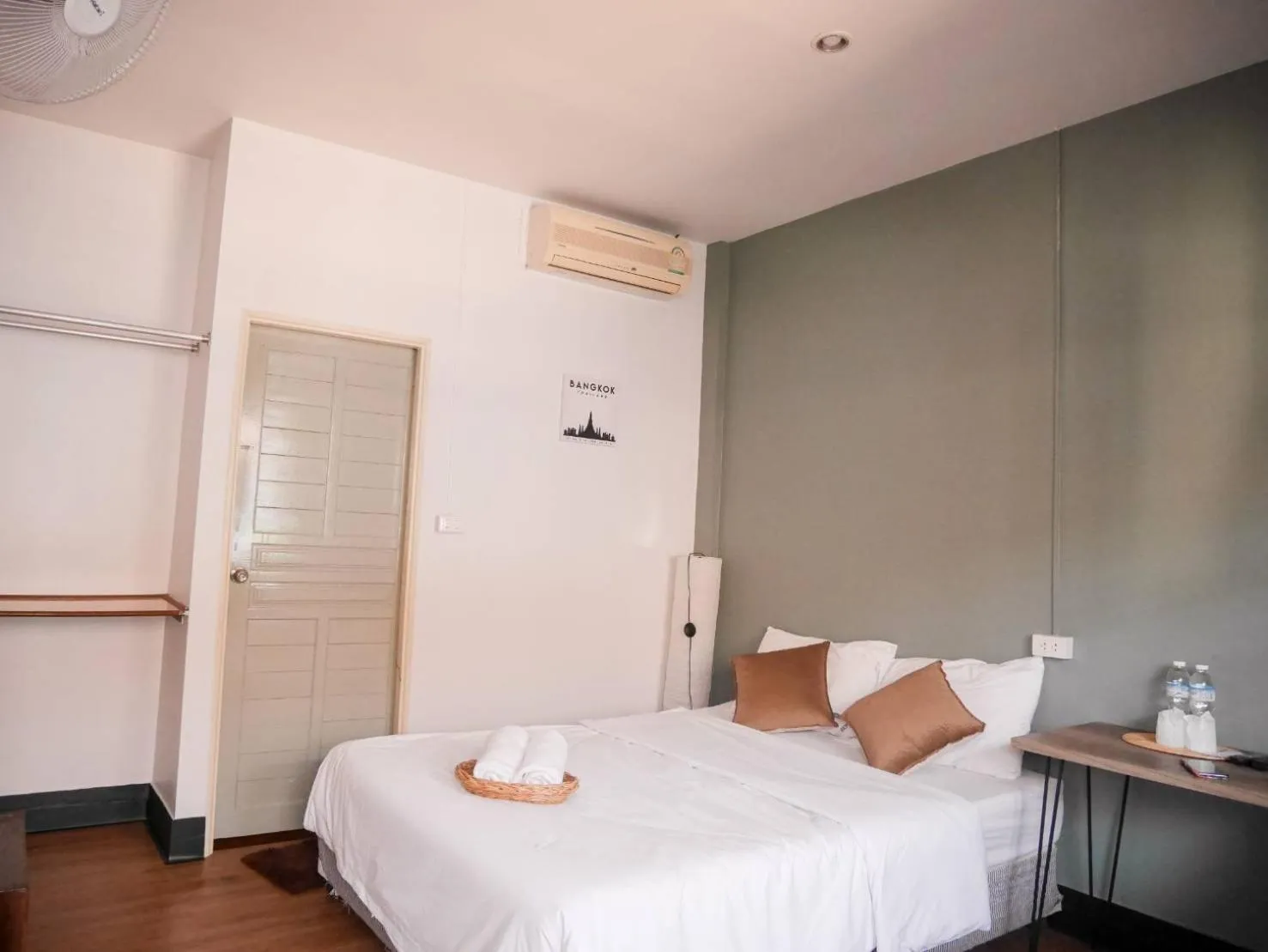 Bedroom in Orchid House