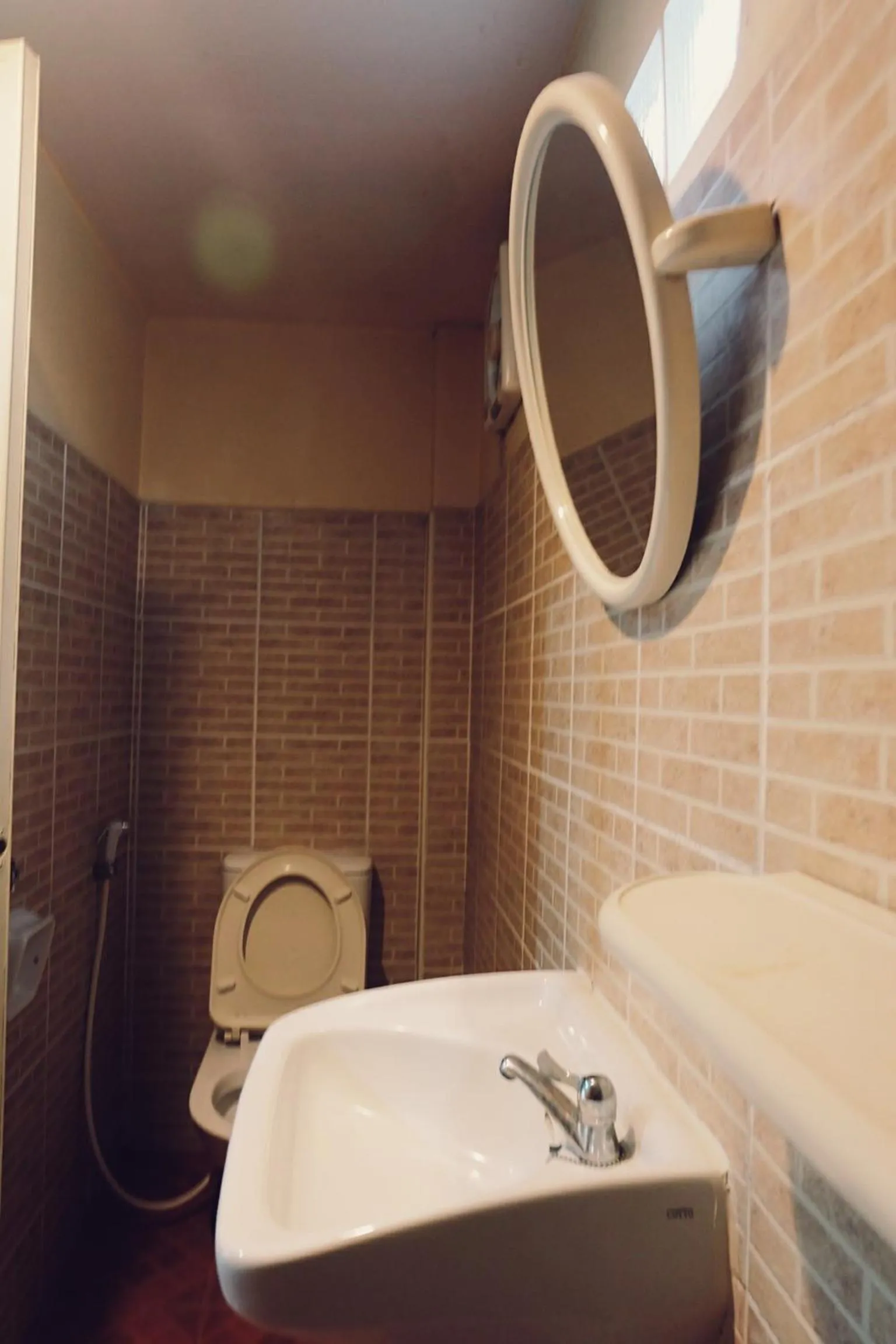 Shower in Orchid House