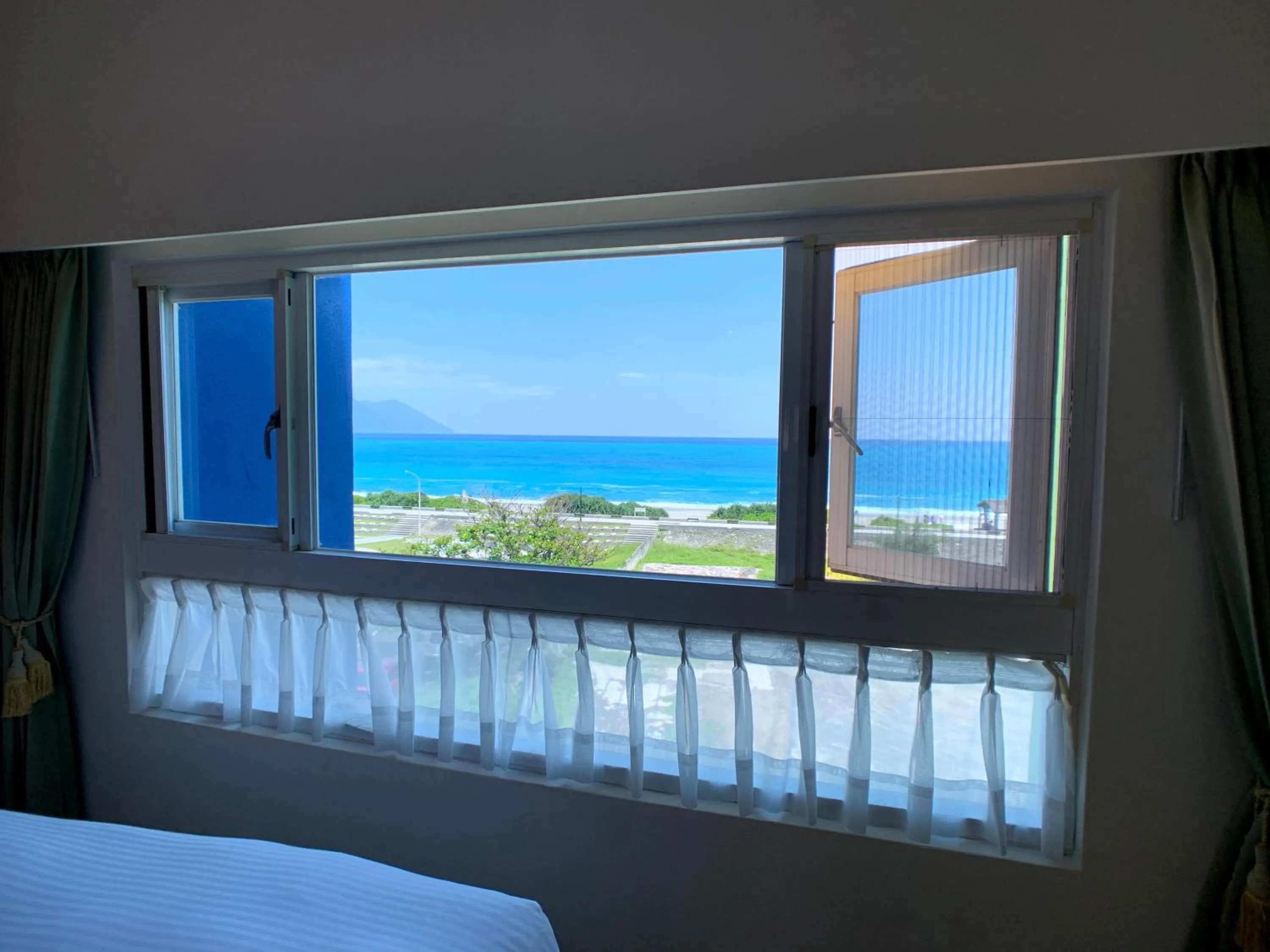 Sea view, Bed in Hotel Bayview