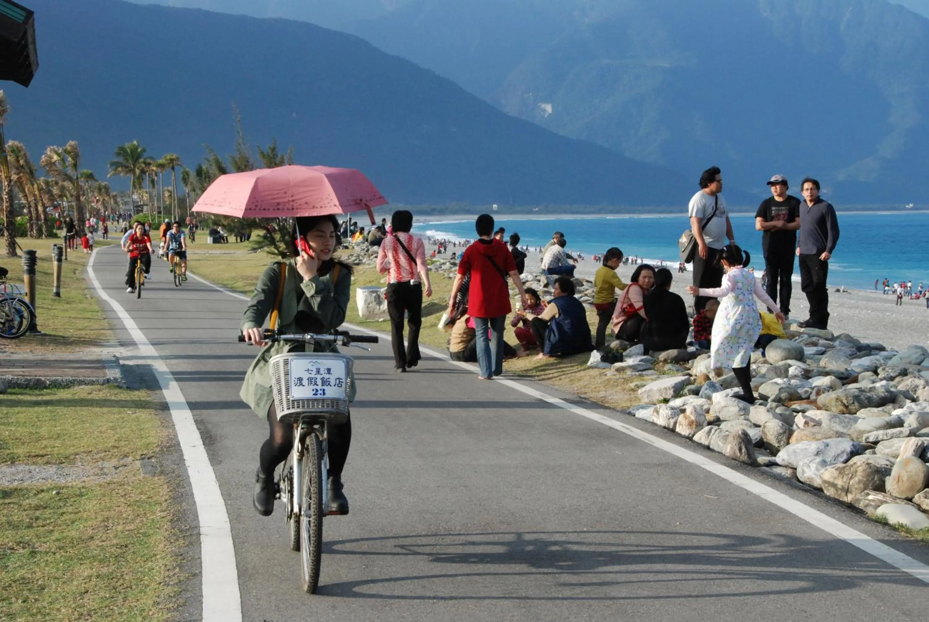 People in Hotel Bayview