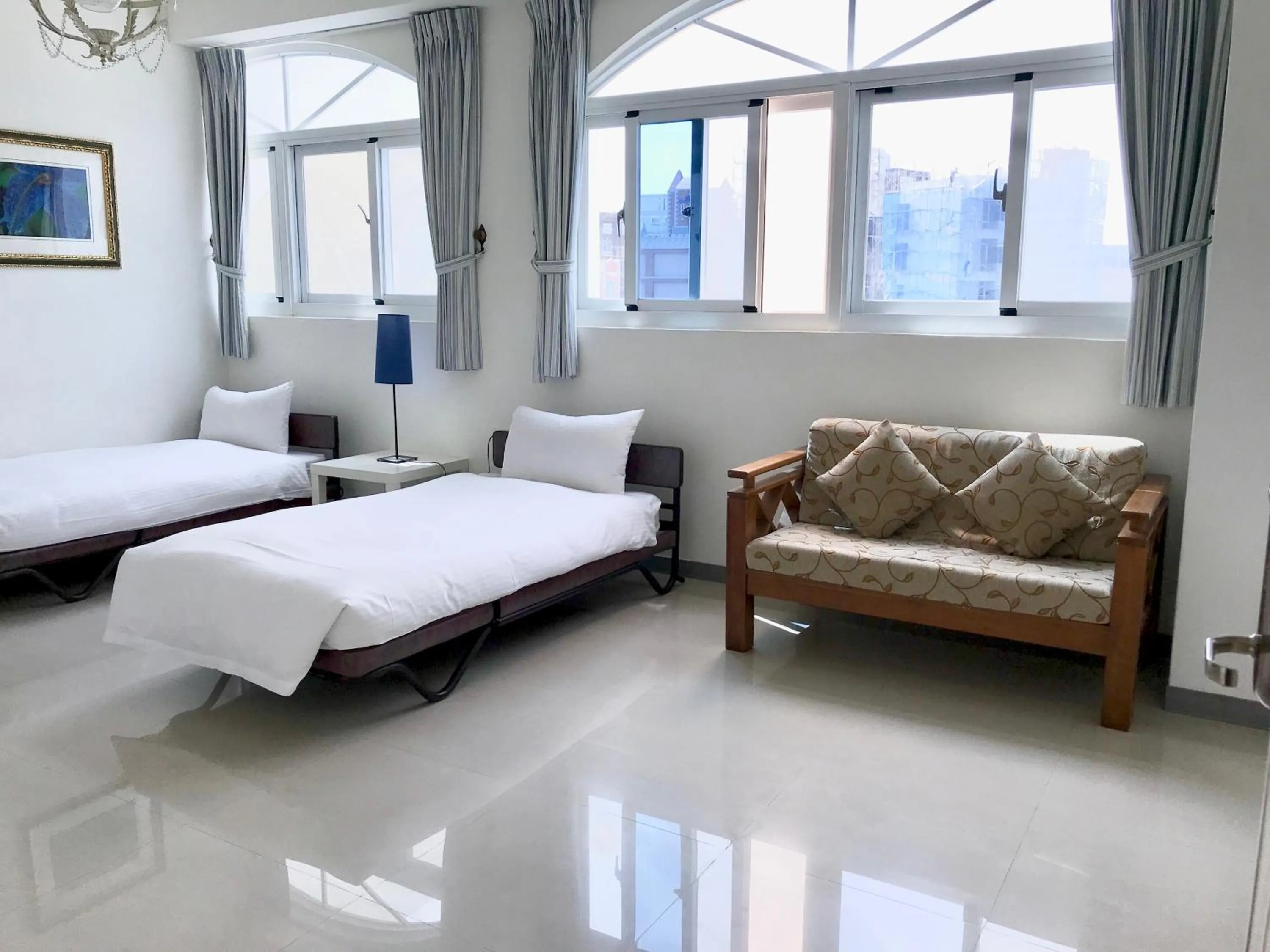 Decorative detail, Bed in Hotel Bayview