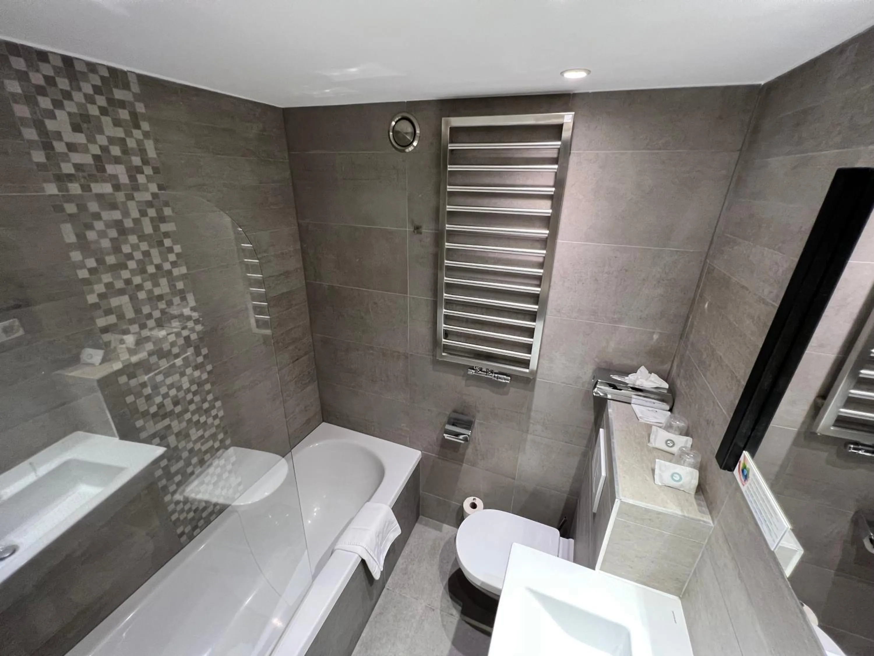 Bathroom in Best Western Hotel Royal Centre