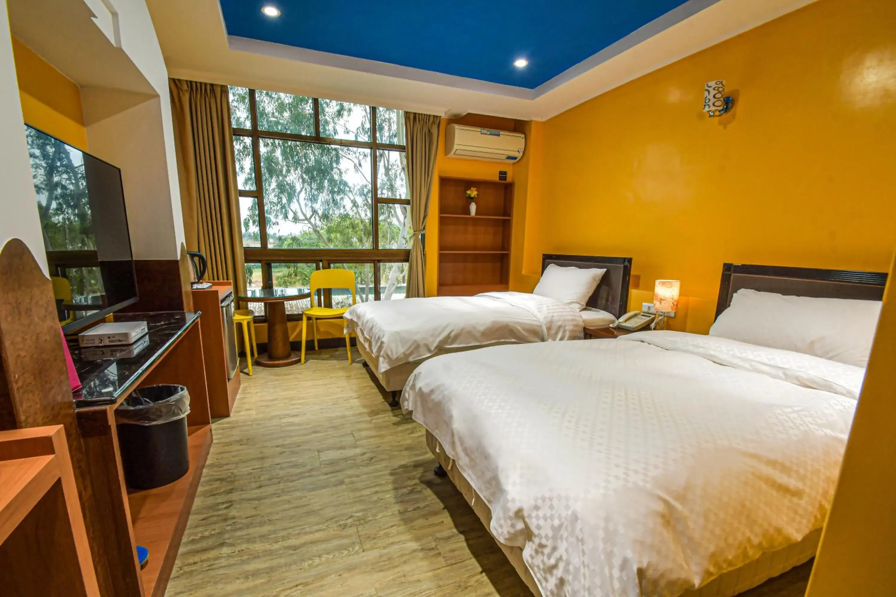 Standard Double Room in Jinsa Lakeside View Resort Standard Double Room in Jinsa Lakeside View Resort