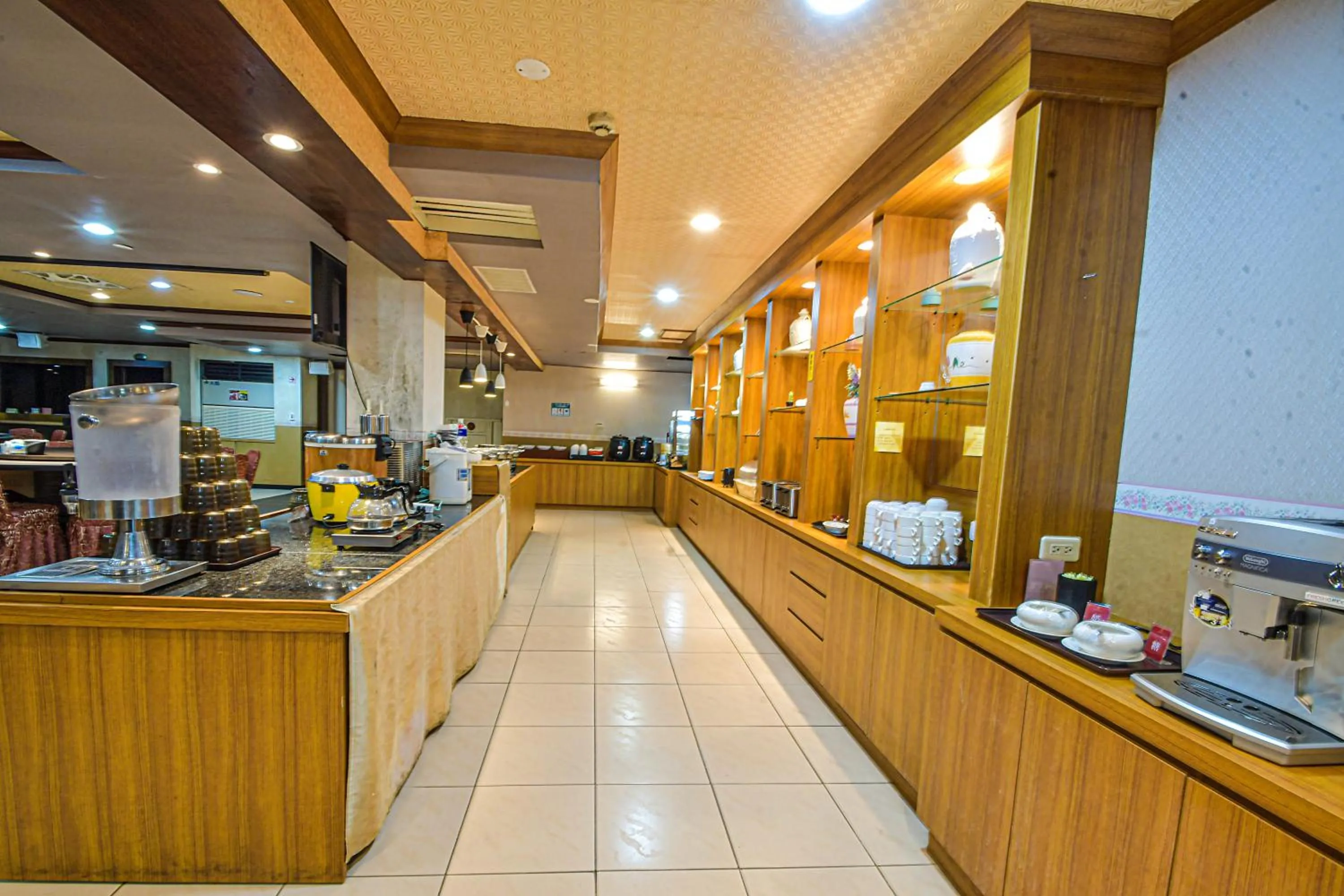 Food in Jinsa Lakeside View Resort