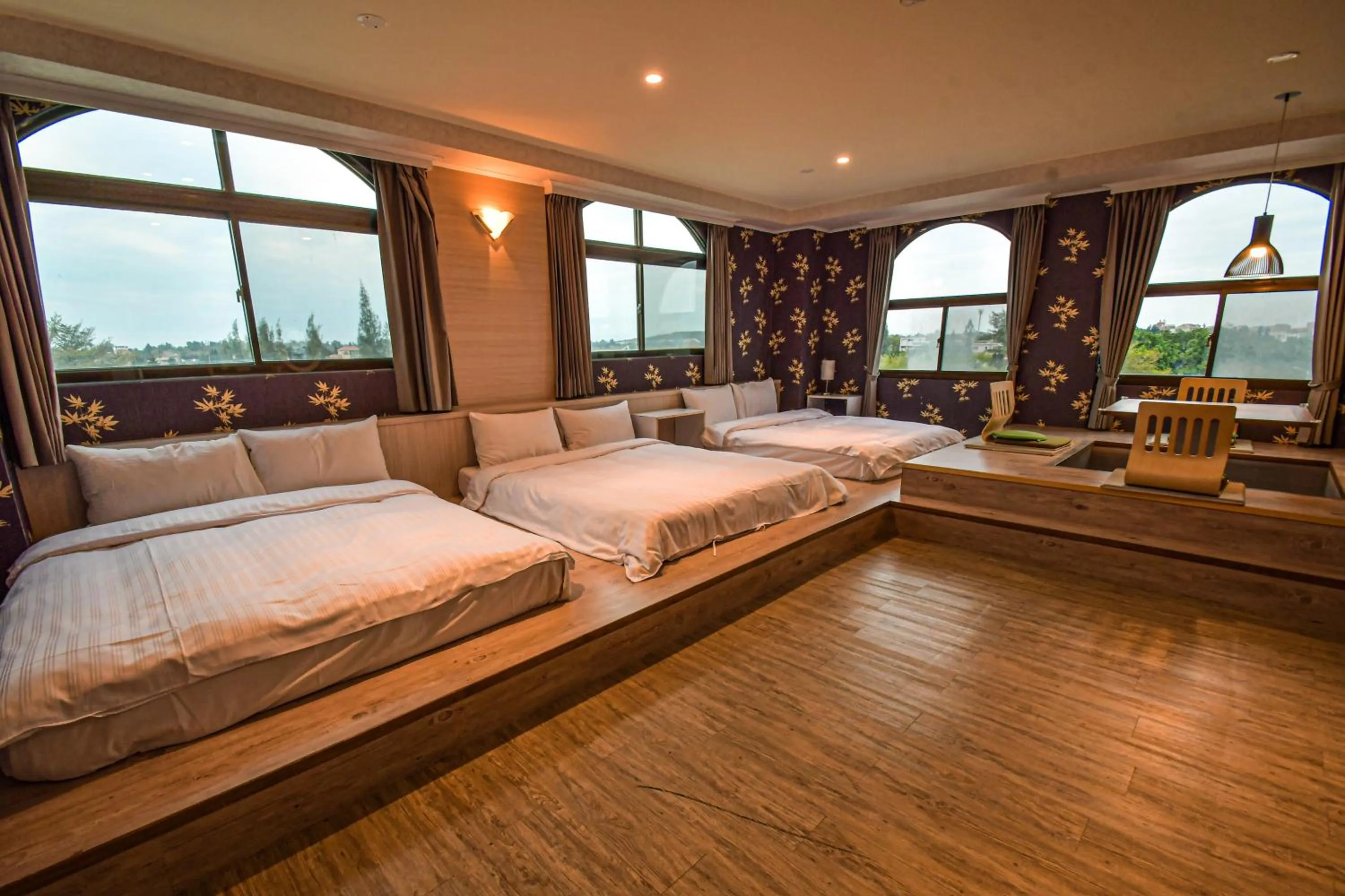 Bed in Jinsa Lakeside View Resort