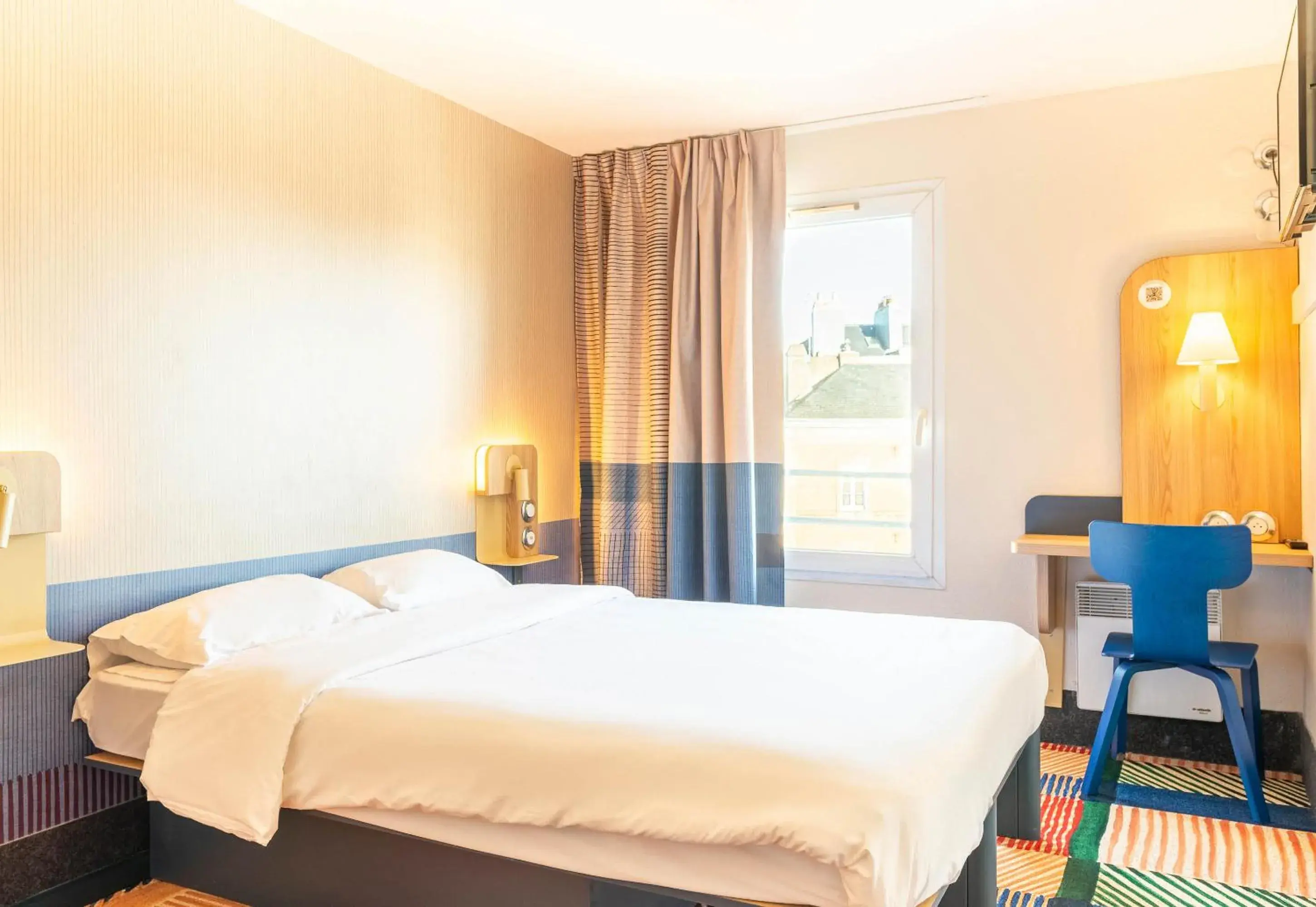Double Room - Disability Access in B&B HOTEL Nantes Centre Double Room - Disability Access in B&B HOTEL Nantes Centre
