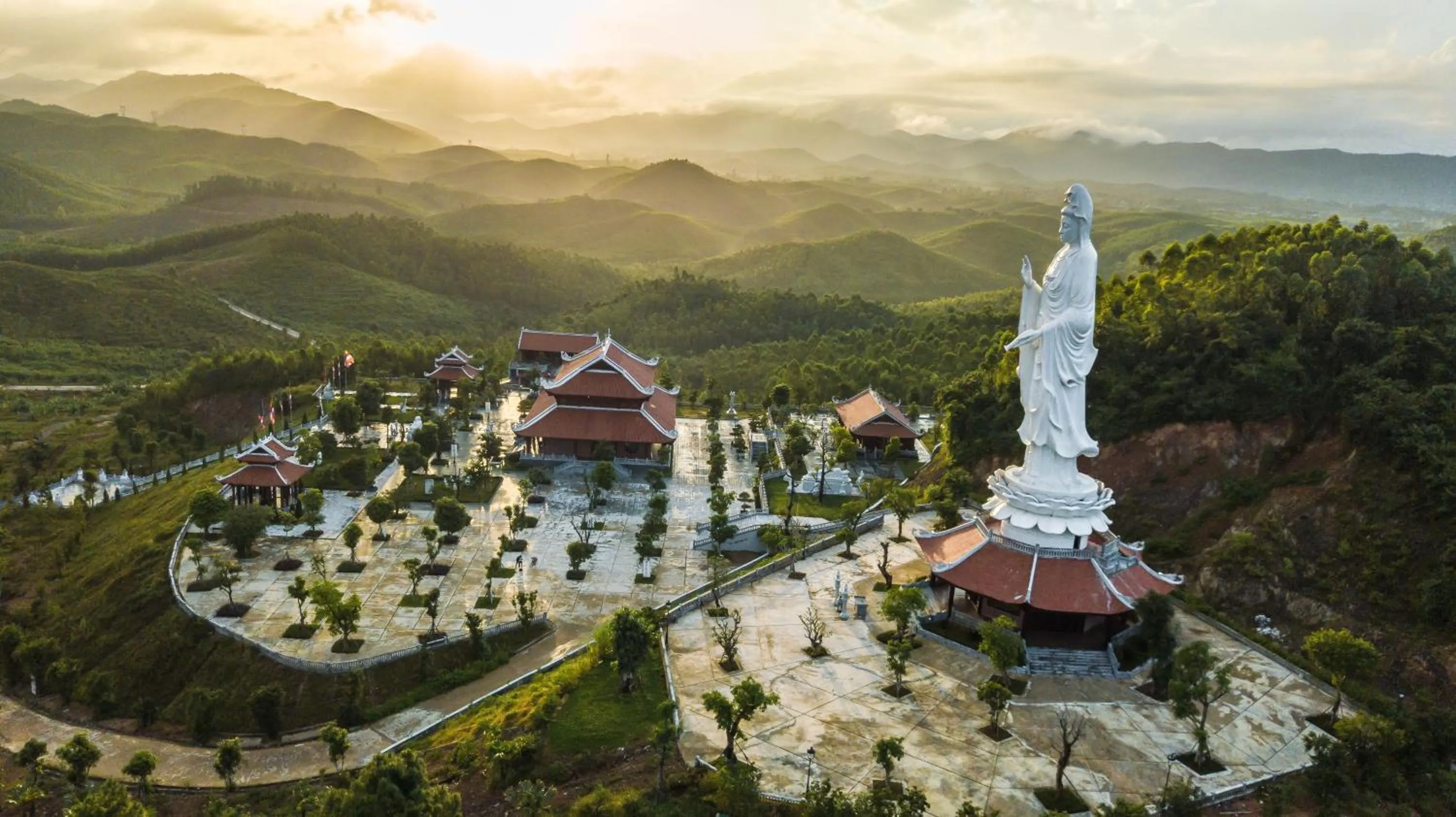 Mountain view in Muong Thanh Luxury Dien Lam