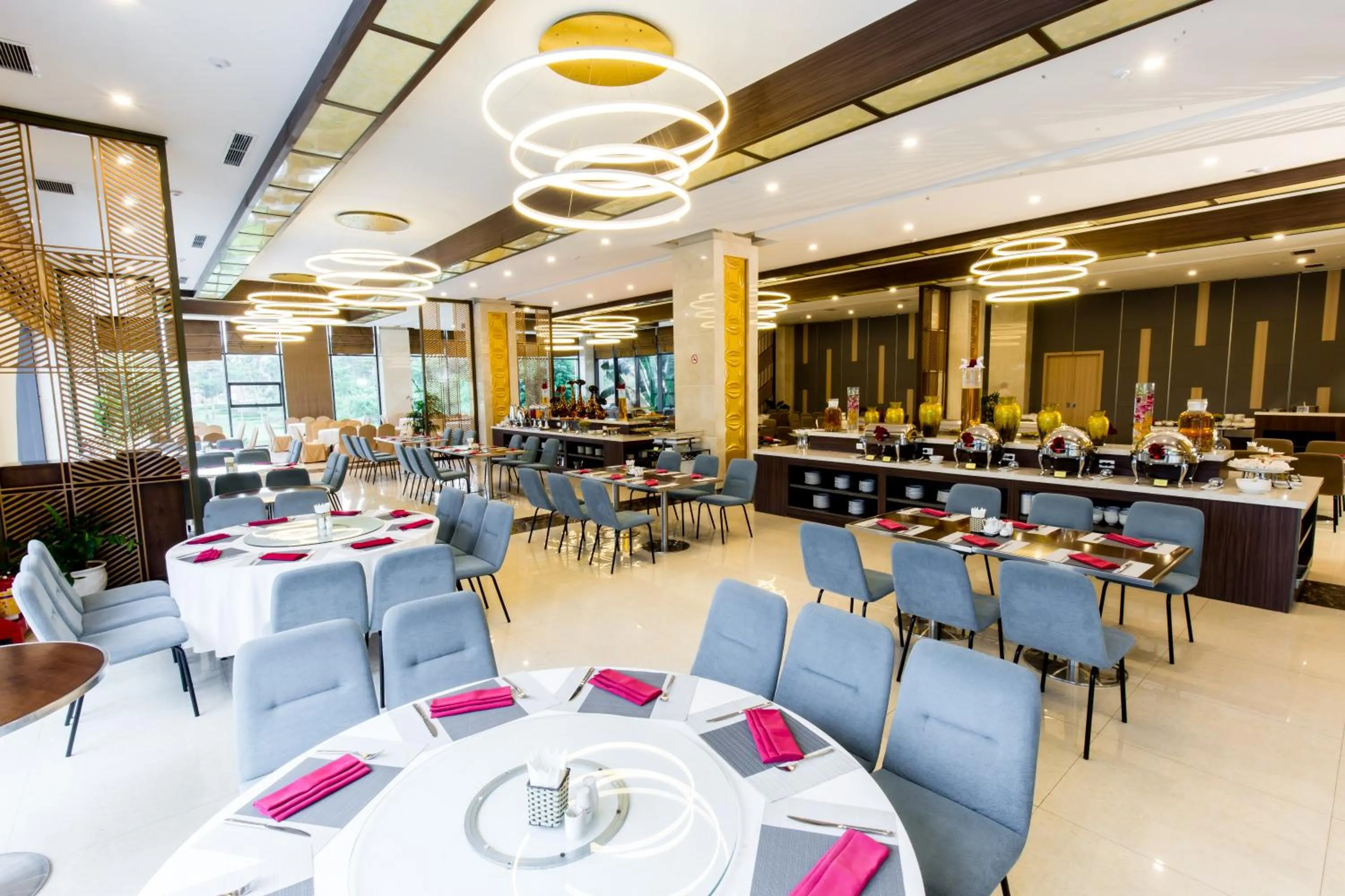 Restaurant/places to eat in Muong Thanh Luxury Dien Lam
