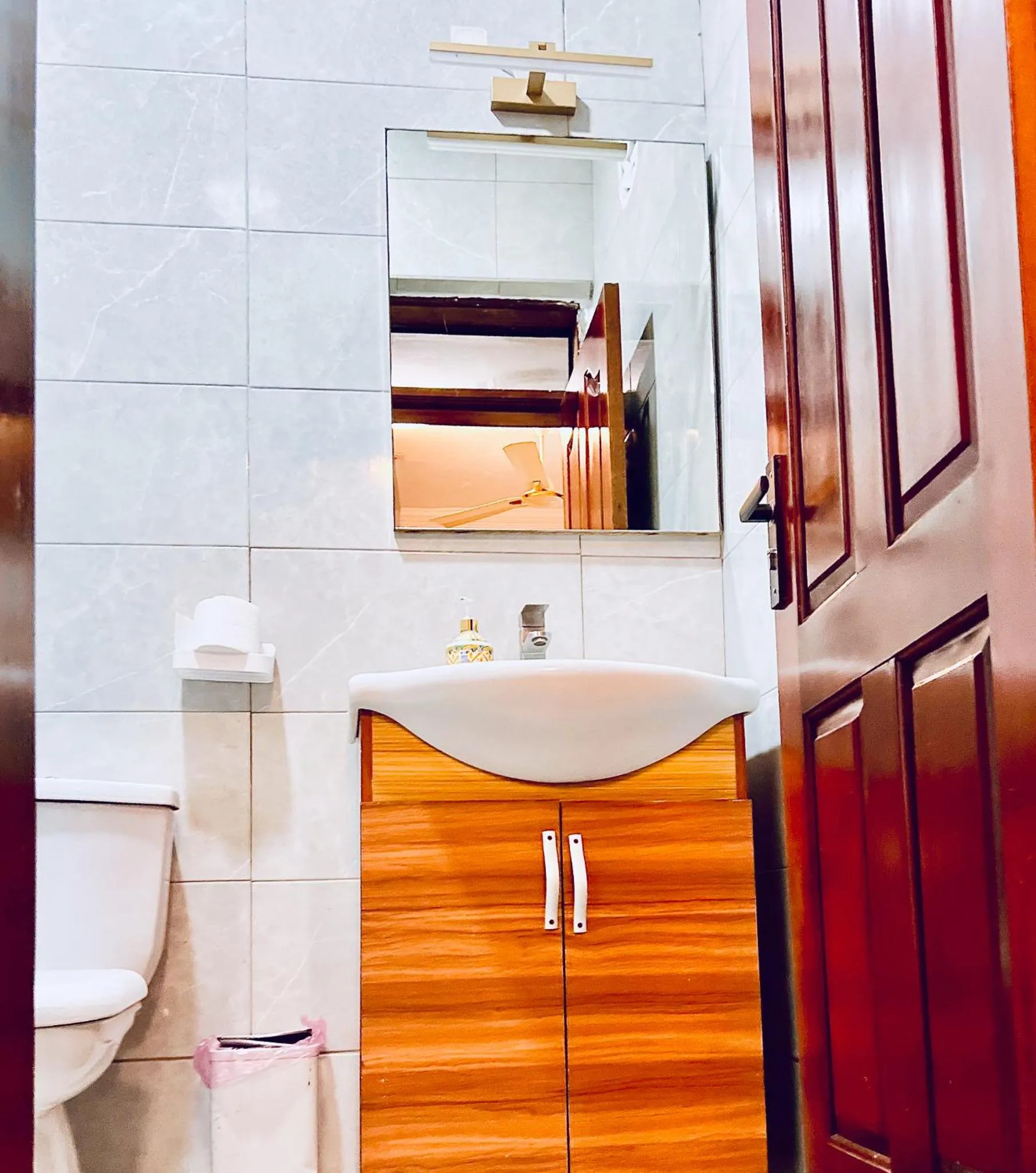 Coconut Pointe Villa & Beach Resort