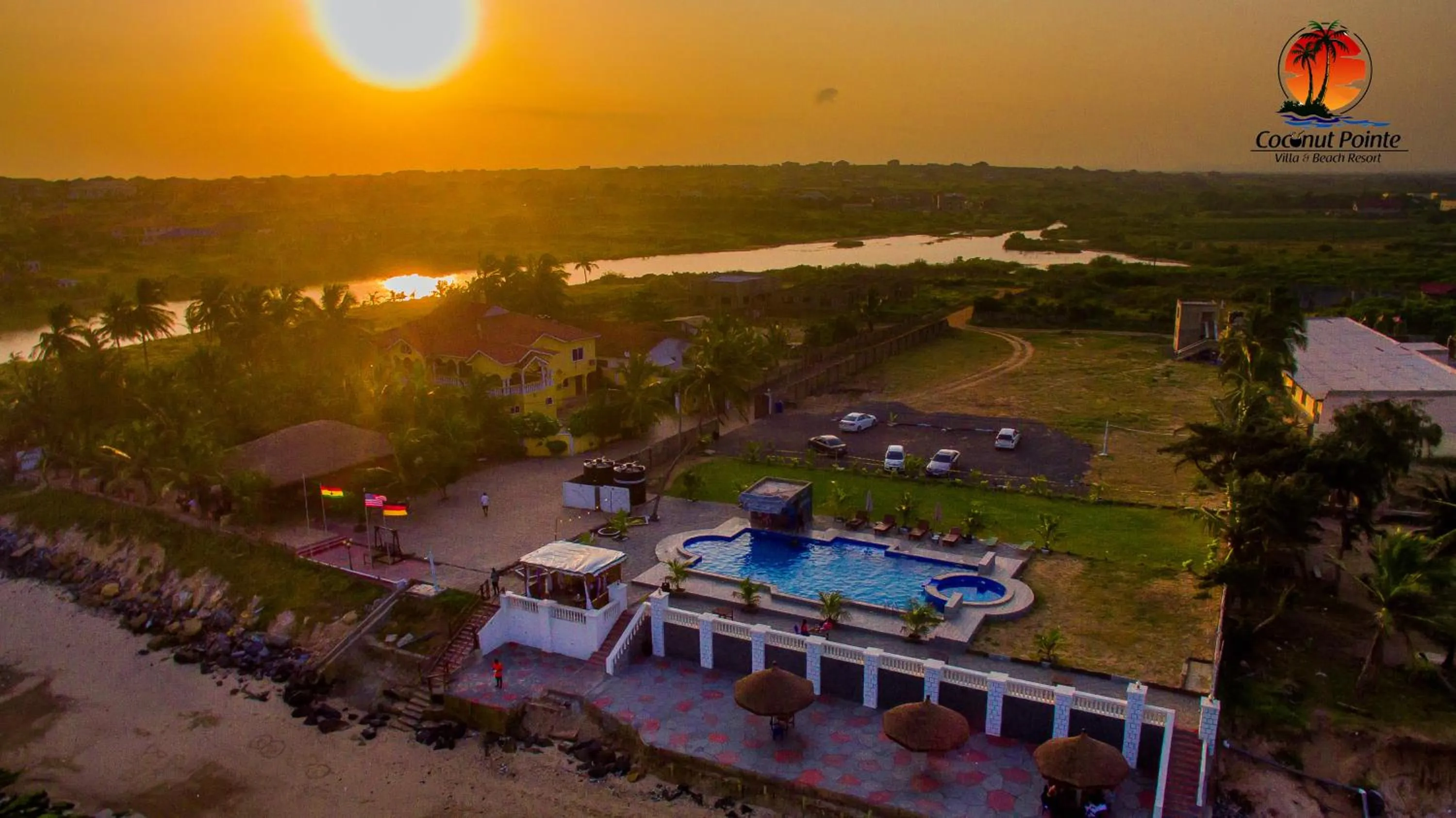 Coconut Pointe Villa & Beach Resort