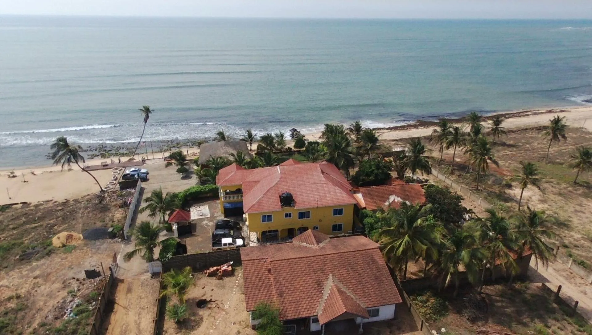 Coconut Pointe Villa & Beach Resort