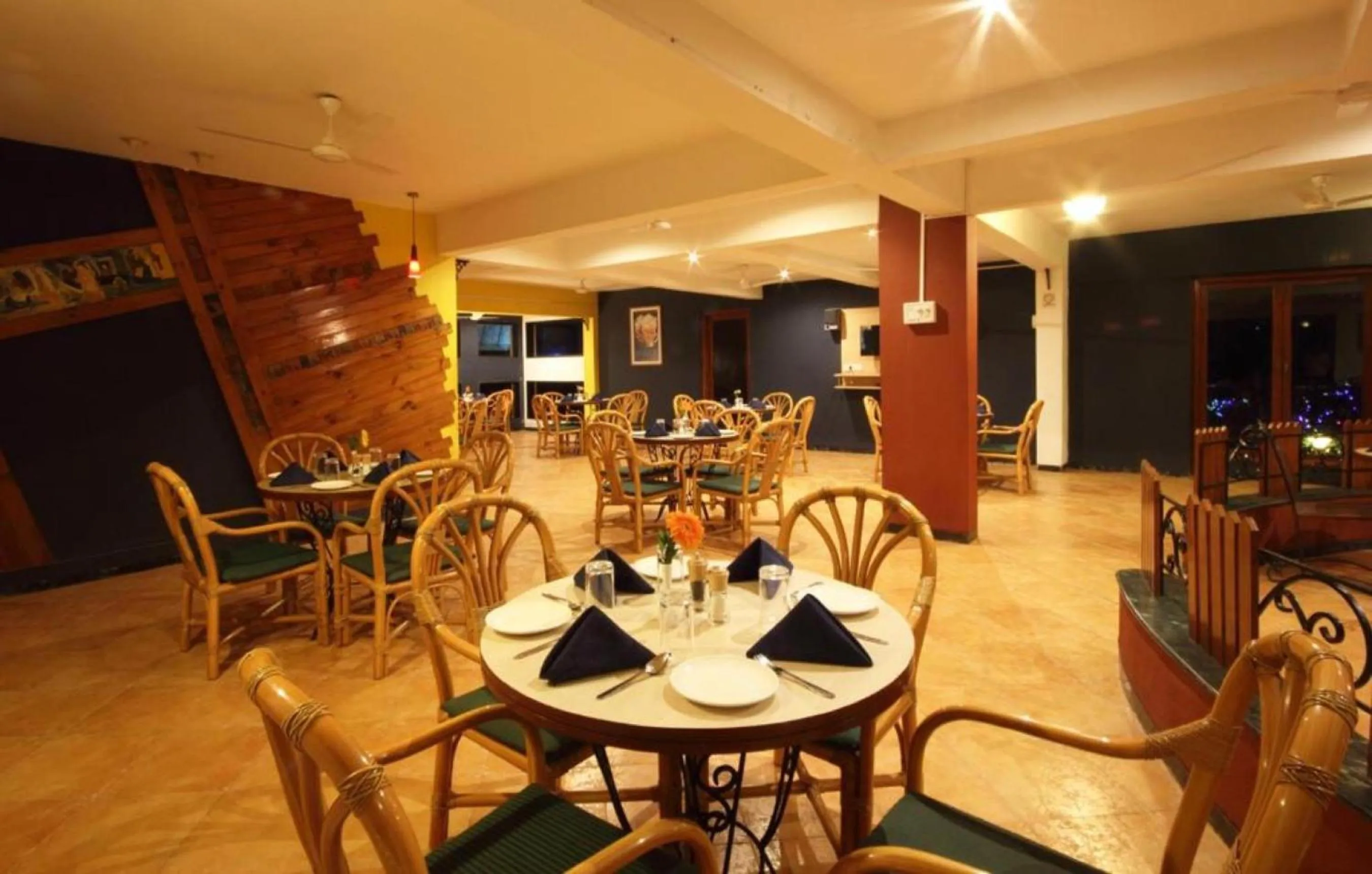 Restaurant/places to eat in Konkan Crown Resort & Club