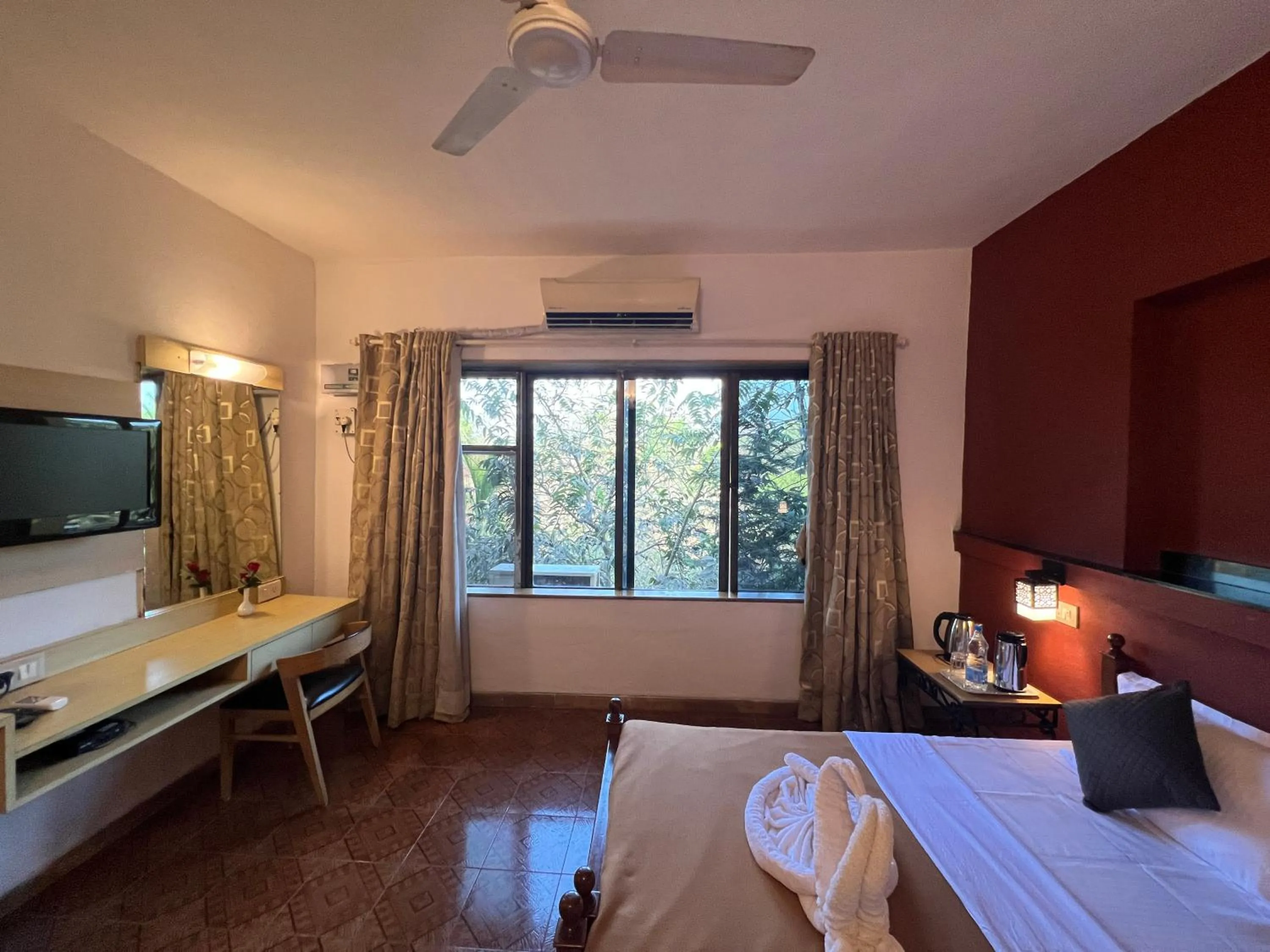 Bedroom, Bed in Konkan Crown Resort & Club