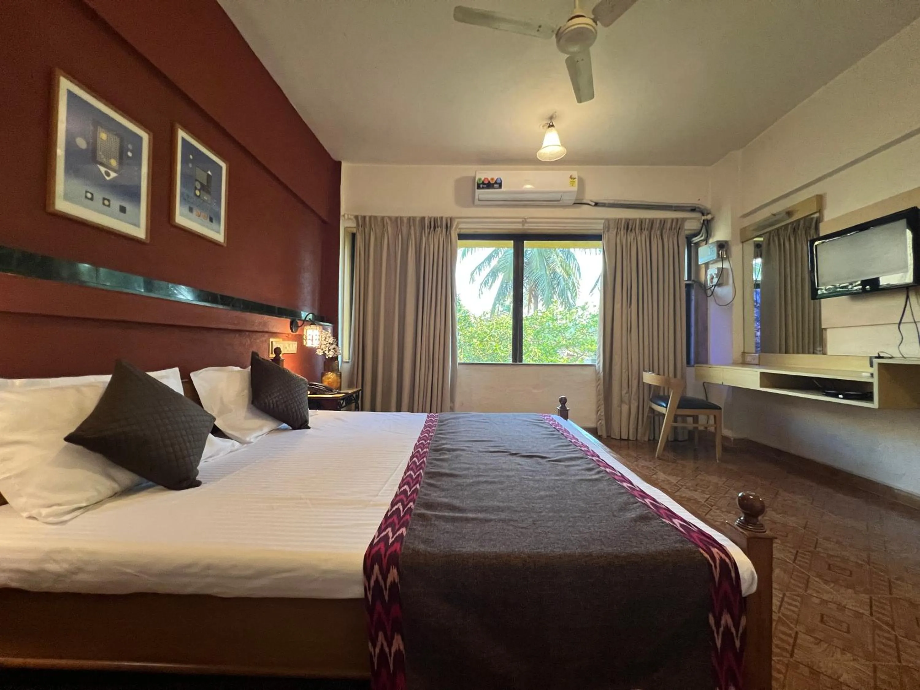 Photo of the whole room, Bed in Konkan Crown Resort & Club