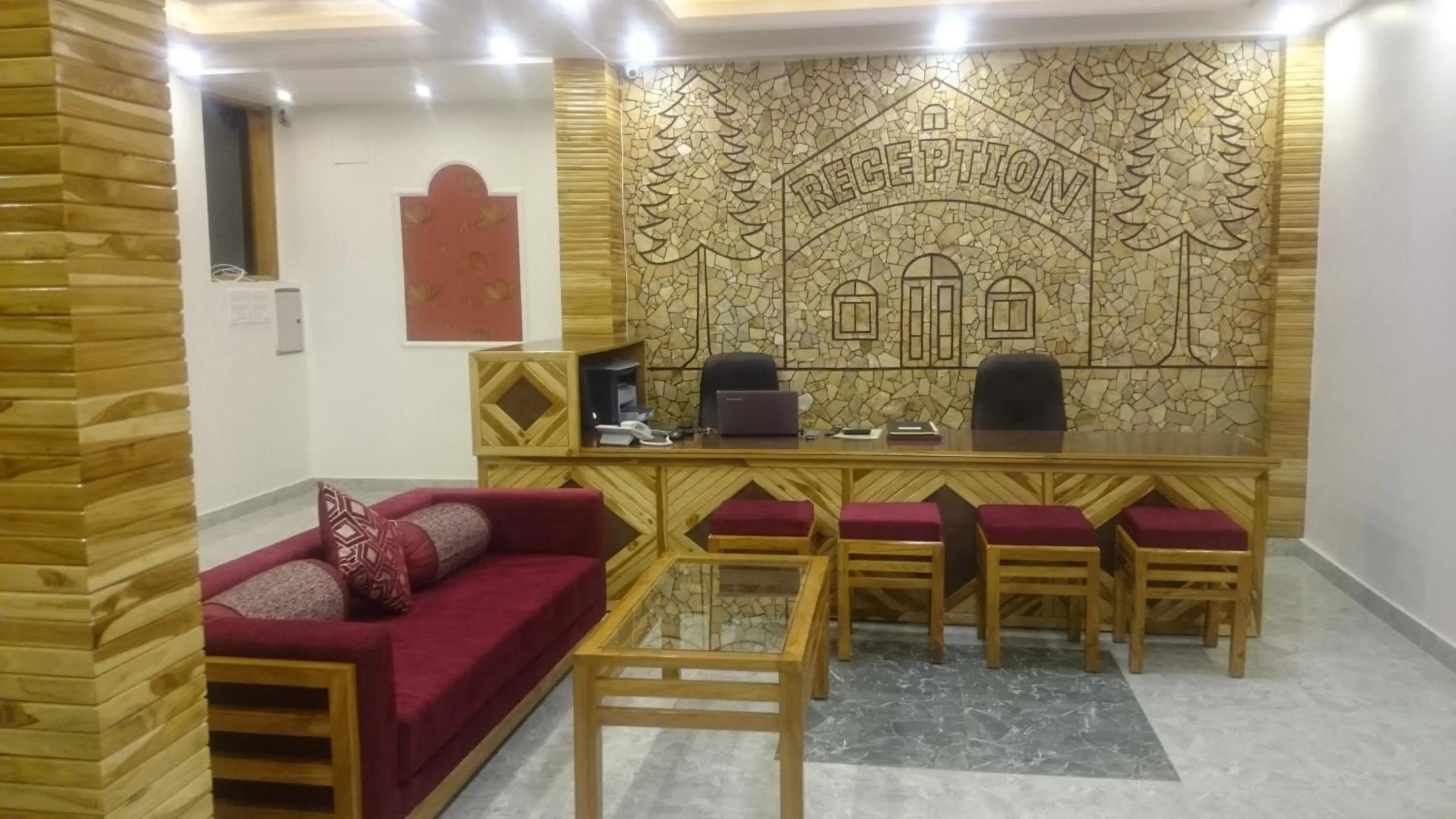 Lobby or reception in The Golden Peak, Hotel